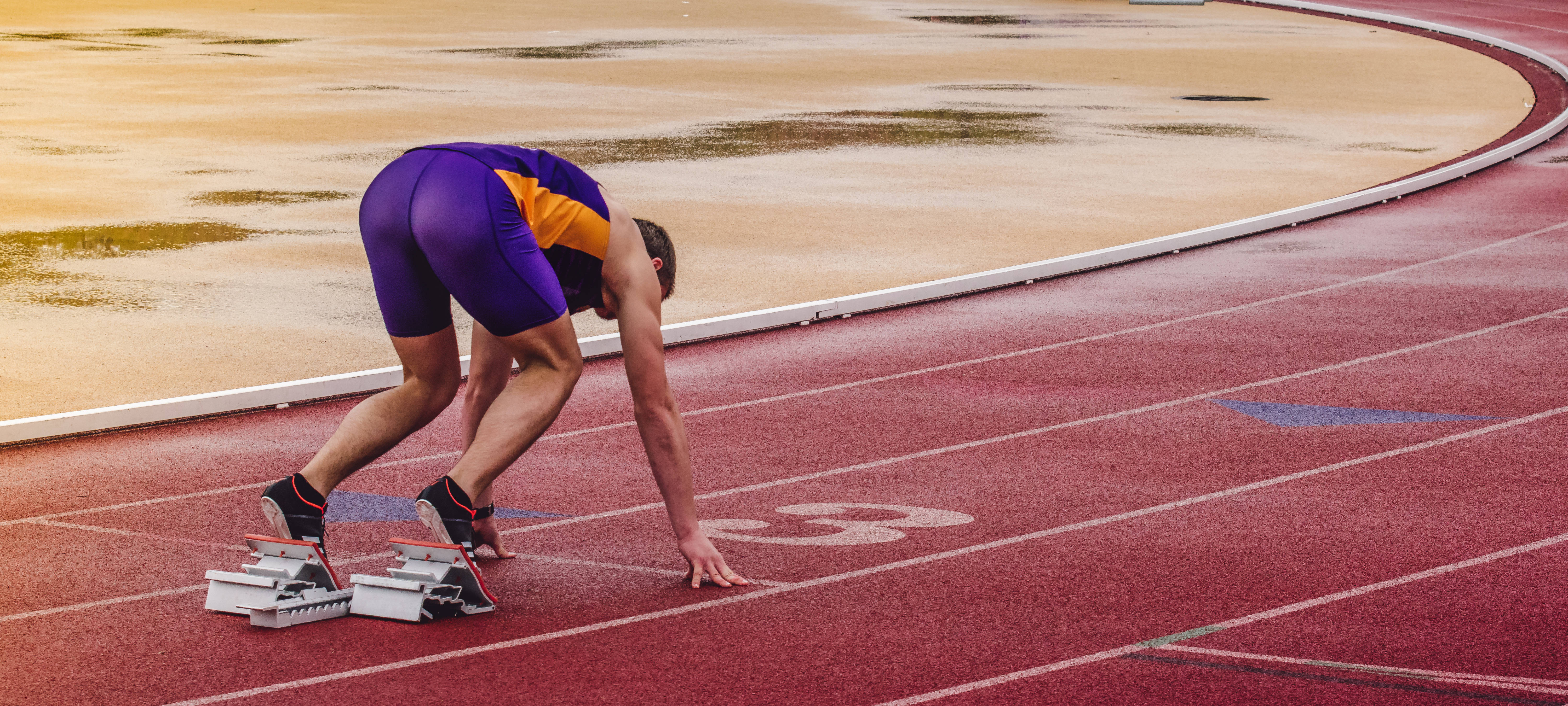 Runner, starting blocks, red track, 5K Desktop Wallpaper
