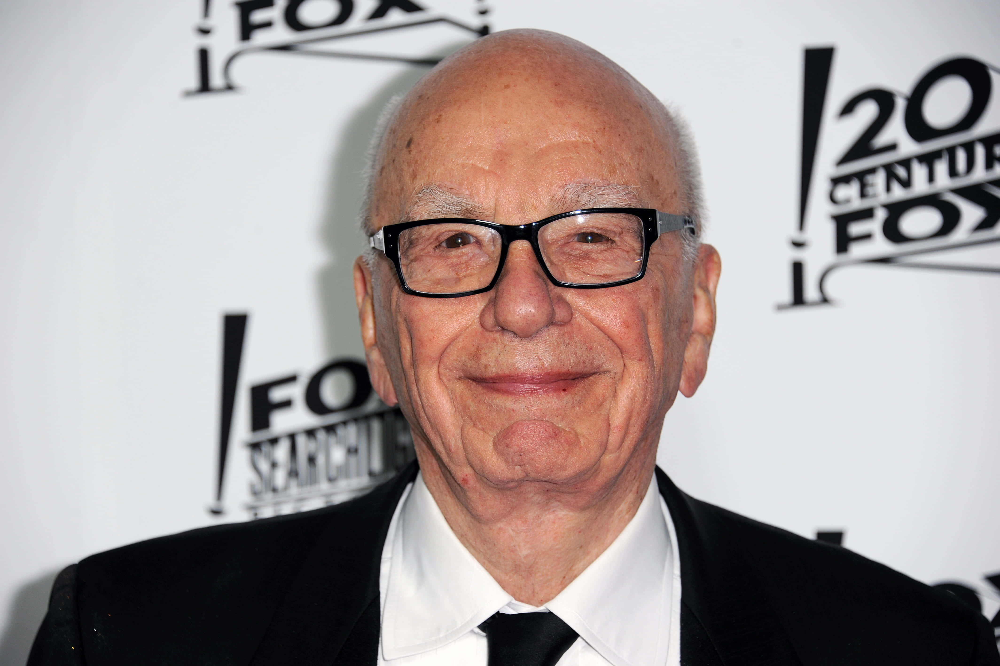 Rupert Murdoch, black suit, white backdrop, 4K Desktop Wallpaper