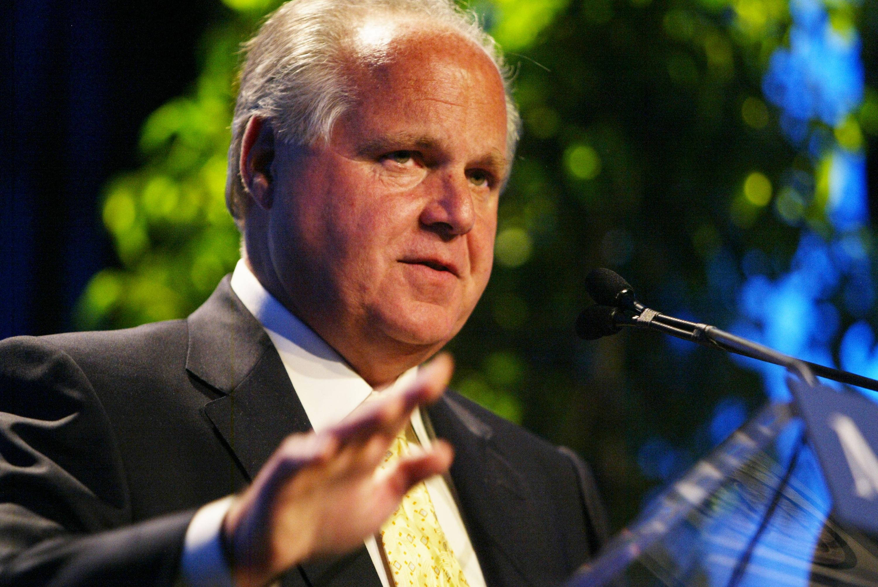Rush Limbaugh, suit, podium, 2K Desktop Wallpaper
