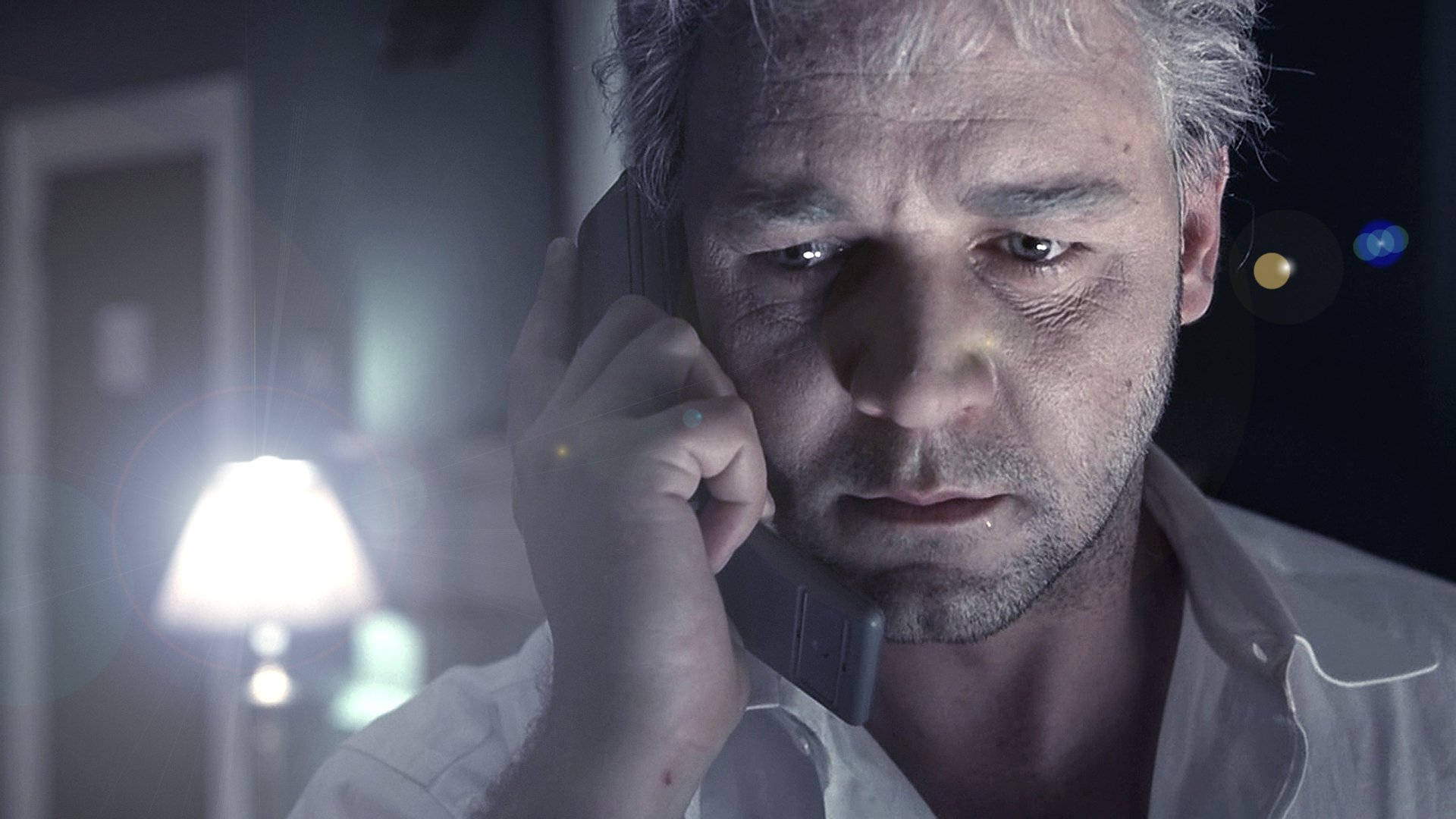 Russell Crowe, gray hair, old phone, Full HD Desktop Wallpaper
