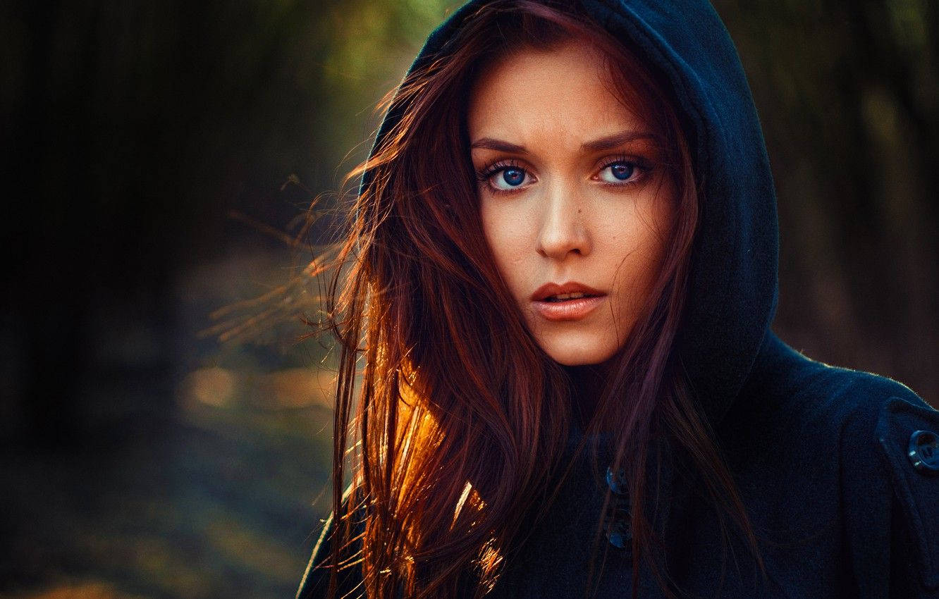Russian Girl, blue hoodie, striking blue eyes, HD Desktop Wallpaper