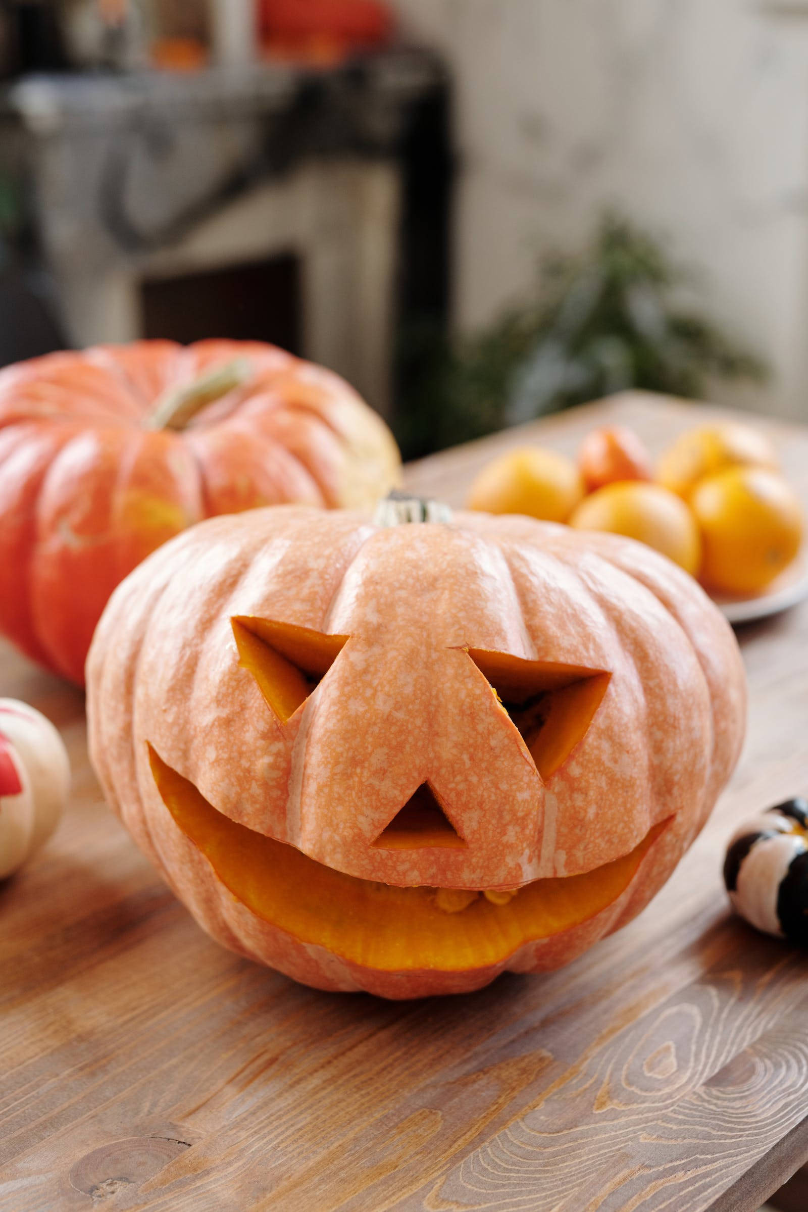 classic rustic fall jack o lantern, triangular eyes, wide grin, Full HD Phone Wallpaper