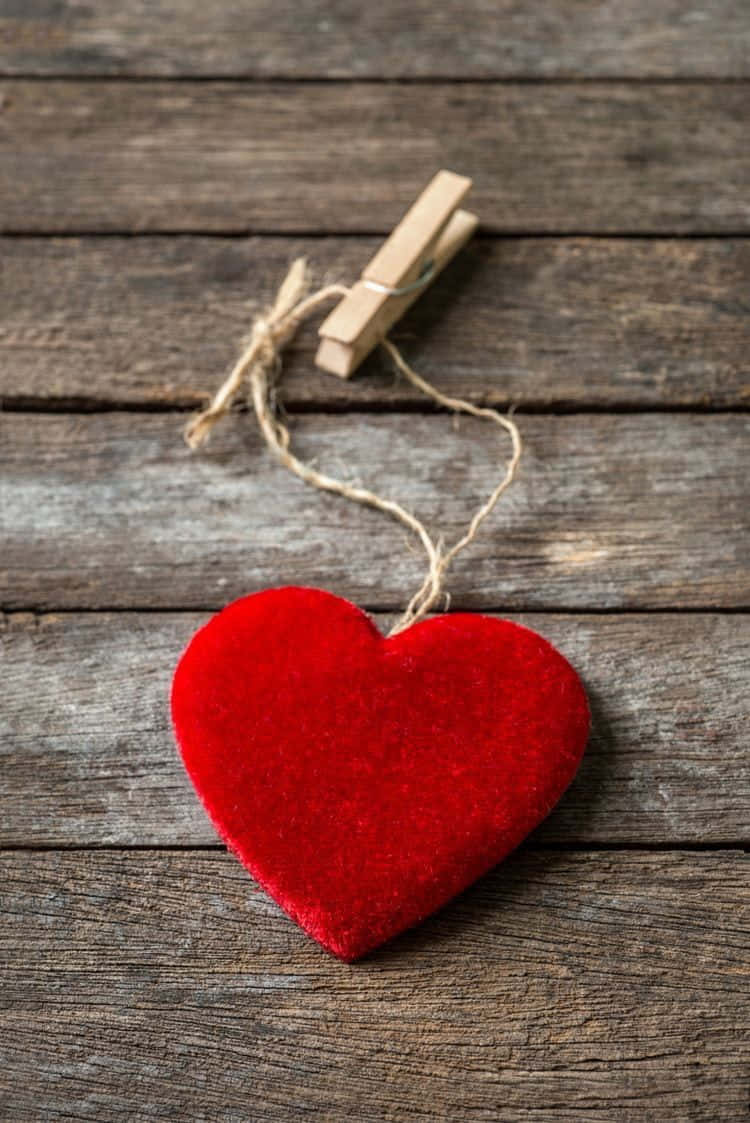 red heart, twine, wooden clothespin, SD Phone Wallpaper