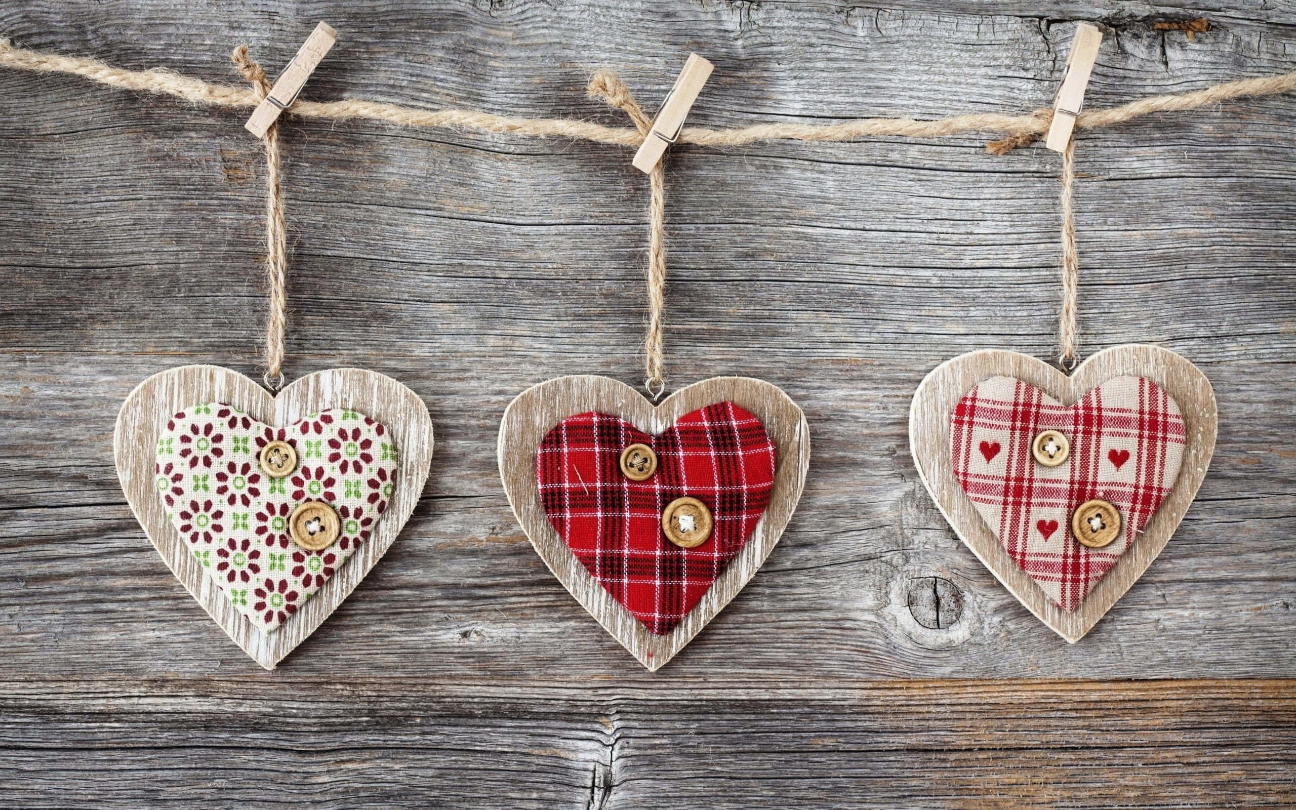 rustic wooden hearts, patterned fabric, buttons, 2K Desktop Wallpaper
