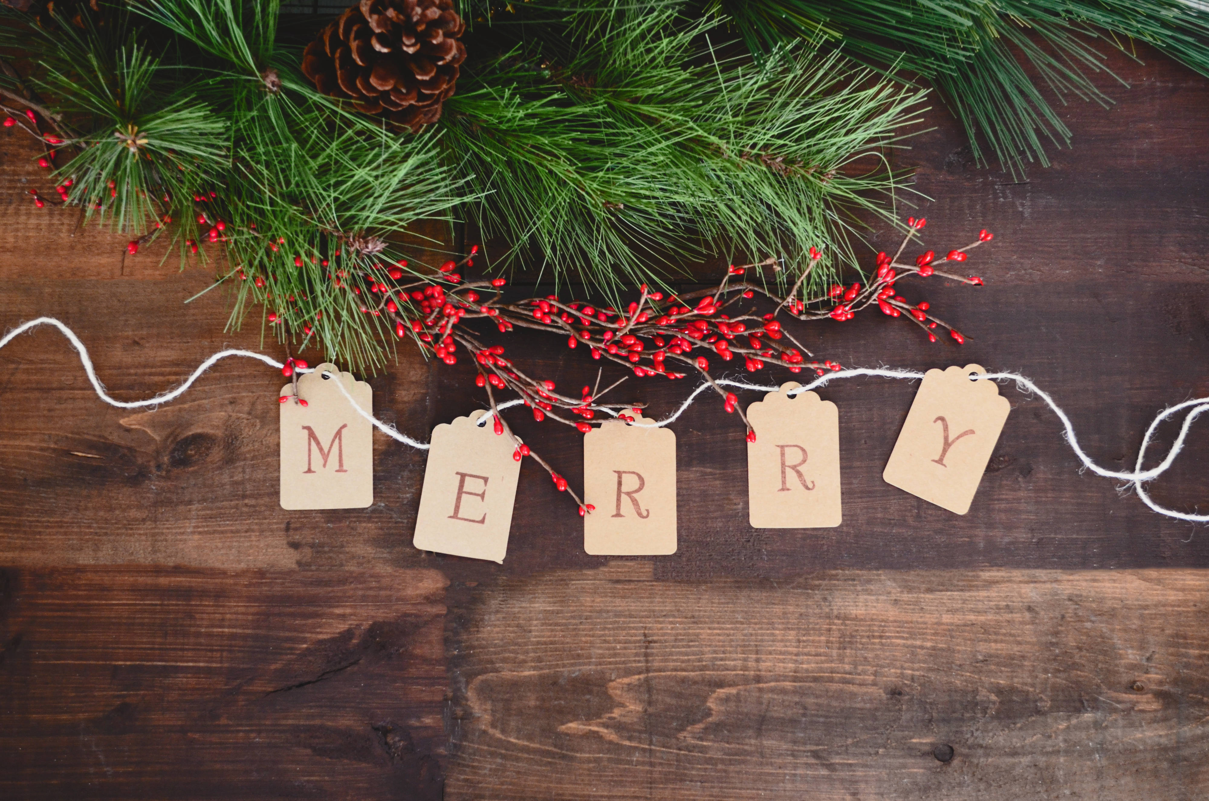Merry Christmas, paper tags, twine, 4K Desktop Wallpaper