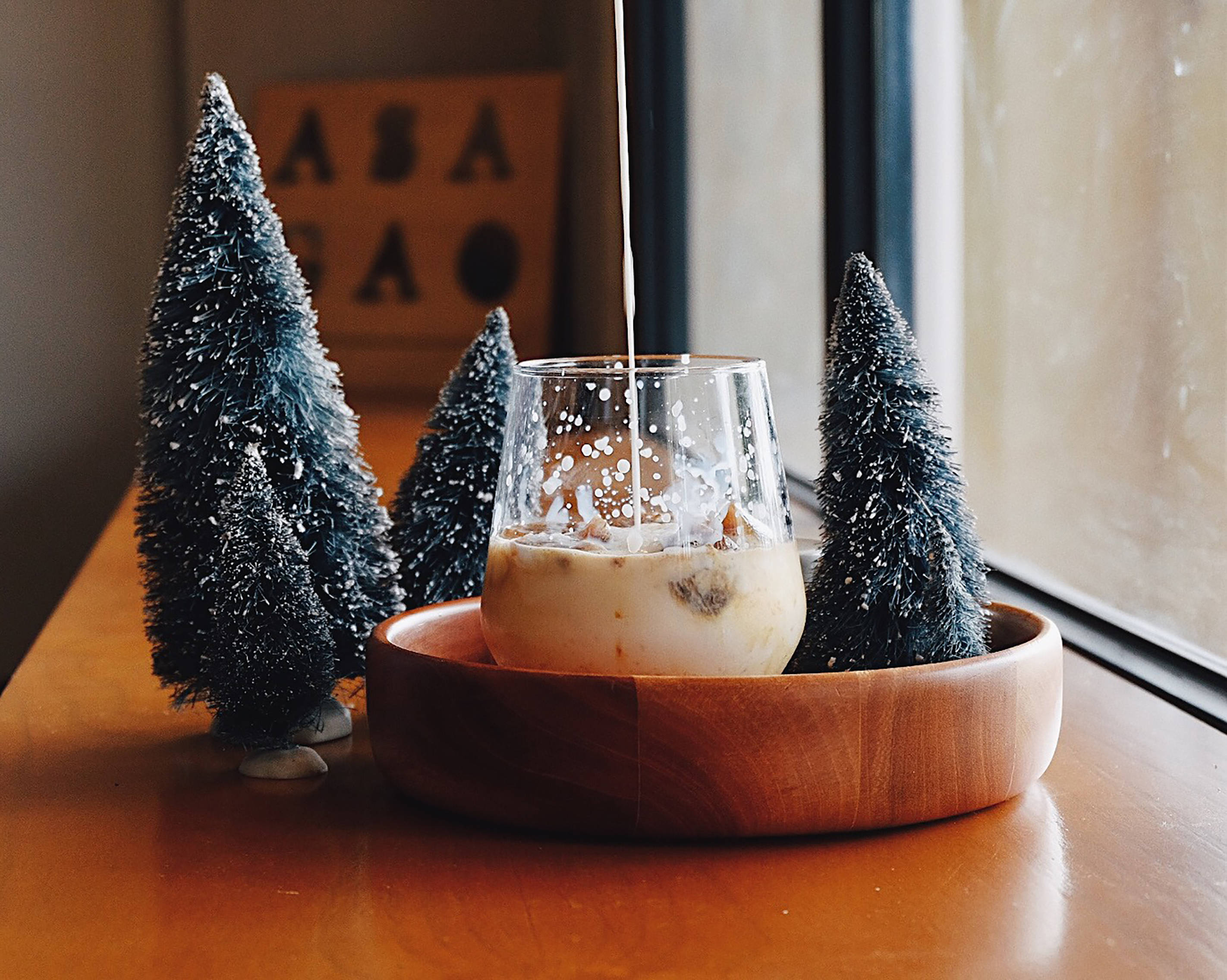 rustic christmas miniature pine tree decor, creamy coffee, glass, 2K Desktop Wallpaper