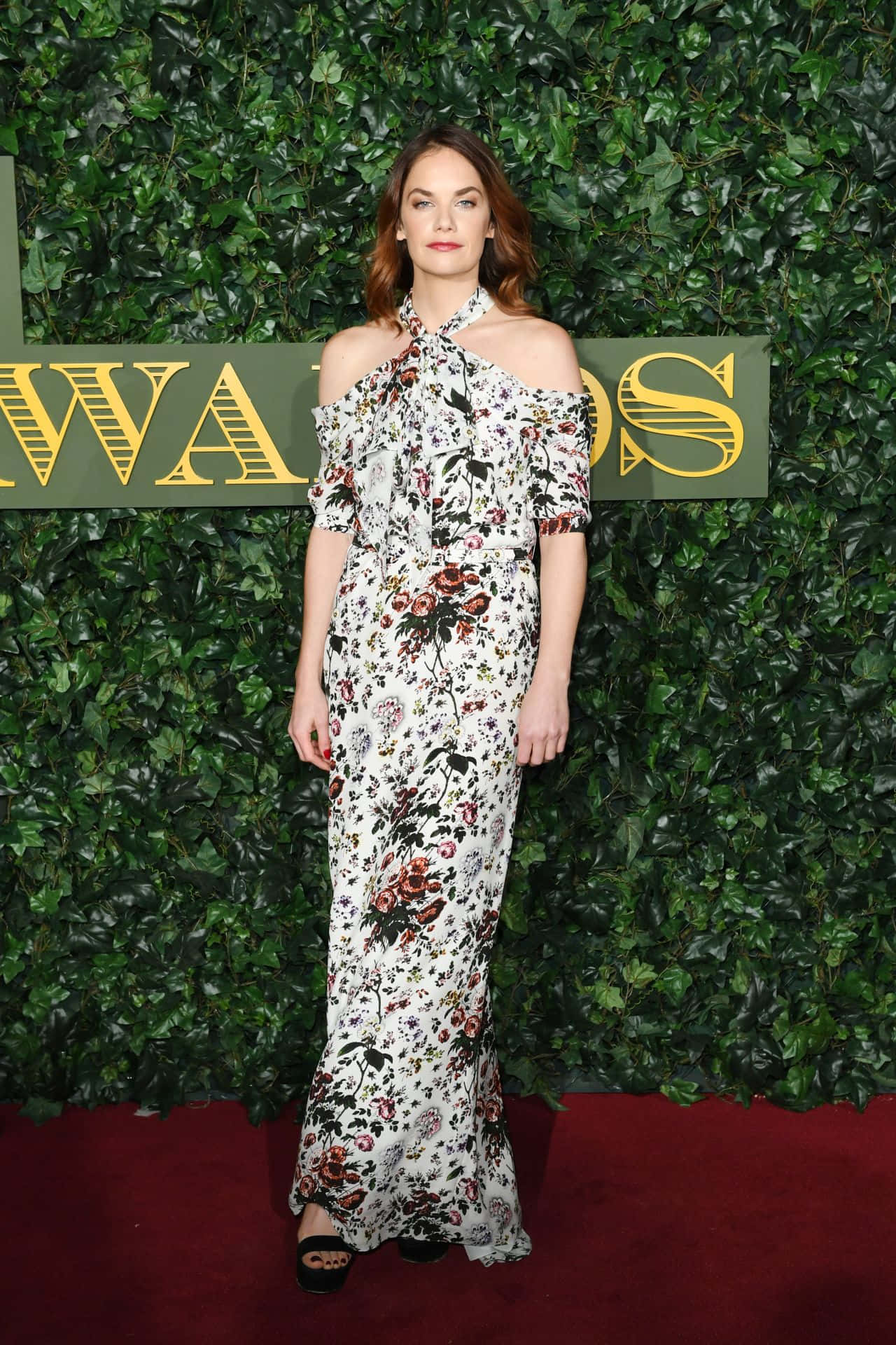 Ruth Wilson, floral off-shoulder gown, red carpet, Full HD Phone Wallpaper