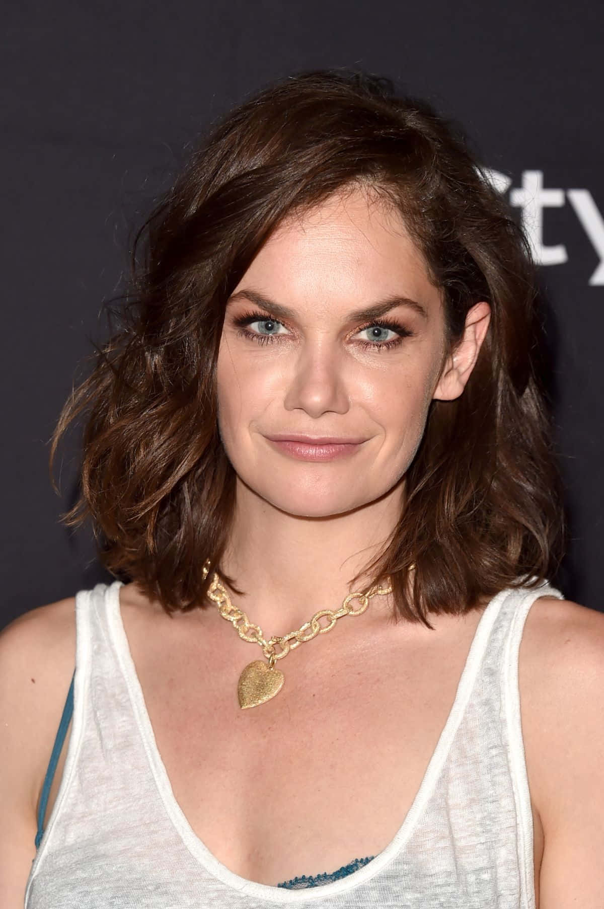 Ruth Wilson, wavy brown hair, blue eyes, HD Phone Wallpaper