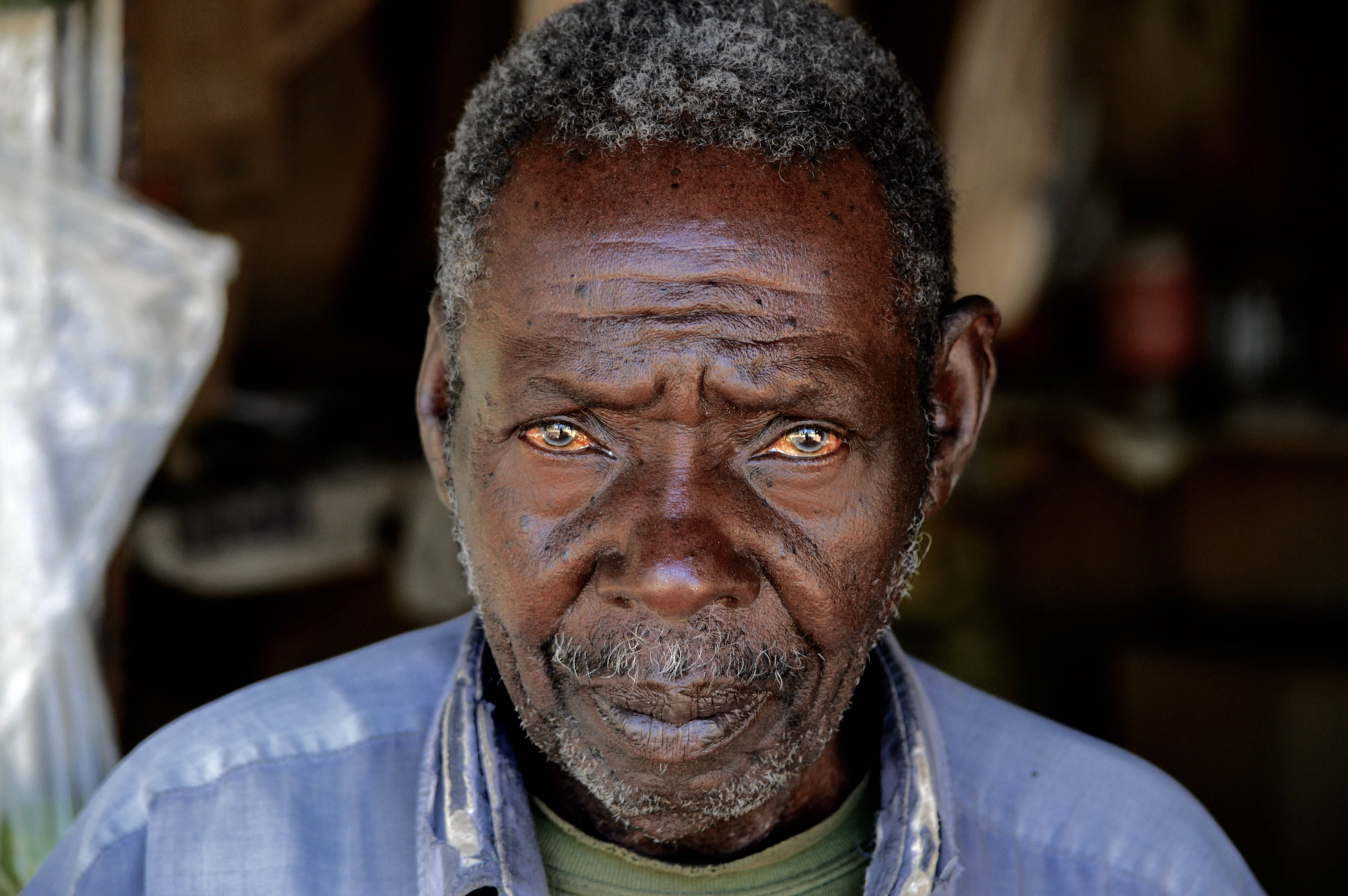 Rwanda, elder man, deep wrinkles, 4K Desktop Wallpaper