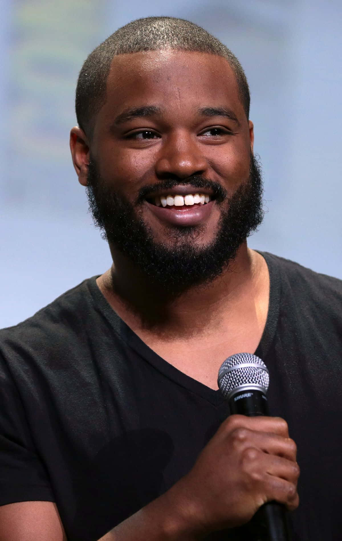 Ryan Coogler, black t-shirt, microphone, HD Phone Wallpaper