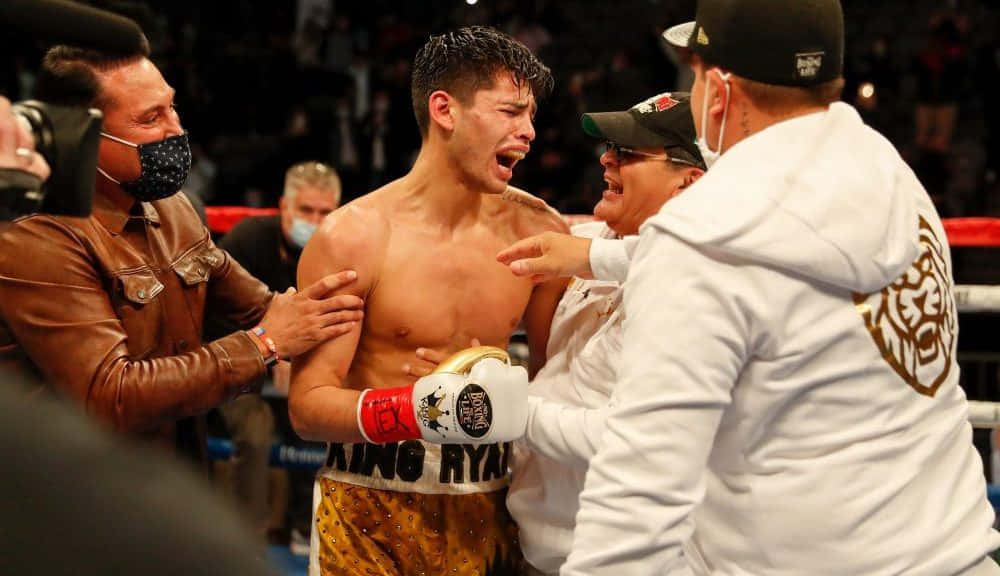 Ryan Garcia, gold trunks, ring, SD Desktop Wallpaper