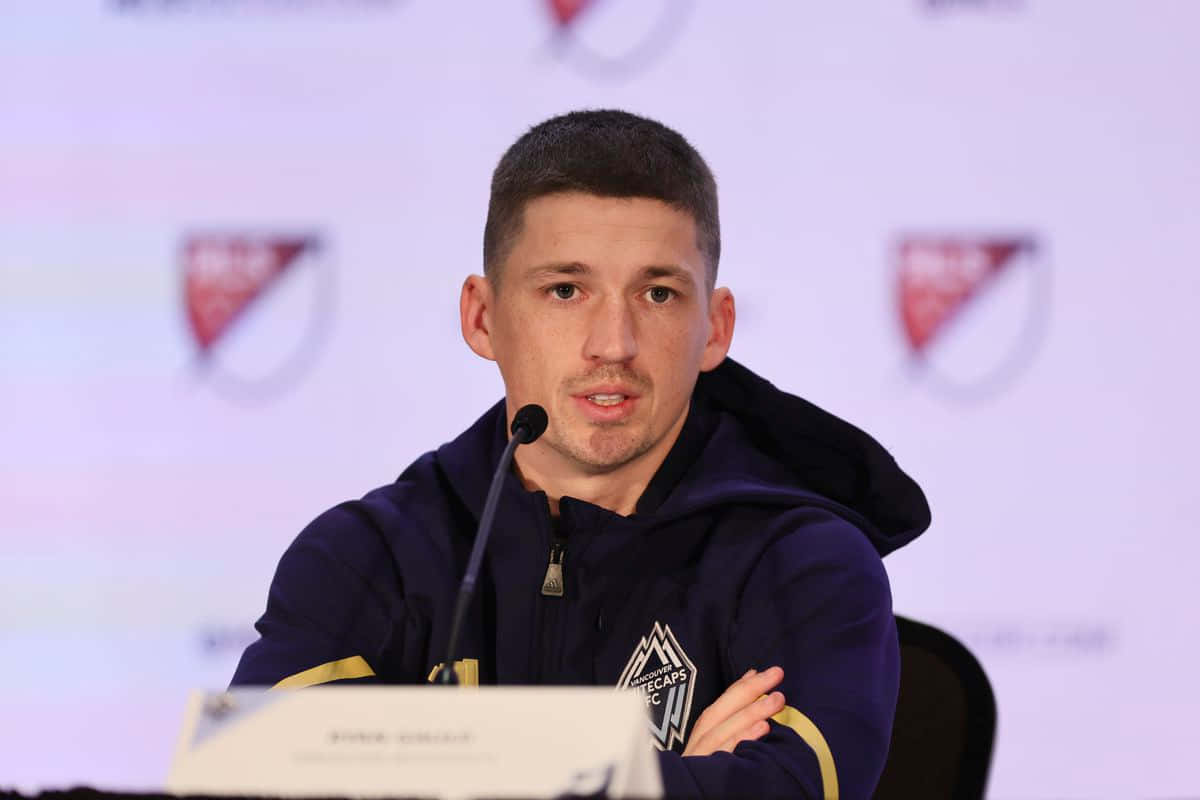Ryan Gauld, press conference, dark blue hoodie, SD Desktop Wallpaper