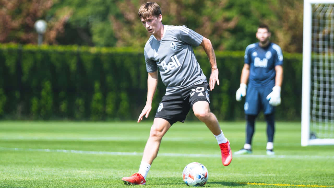 Ryan Gauld, gray training gear, white soccer ball, HD Desktop Wallpaper