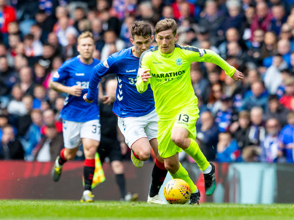 Ryan Gauld, neon green kit, yellow ball, SD Desktop Wallpaper