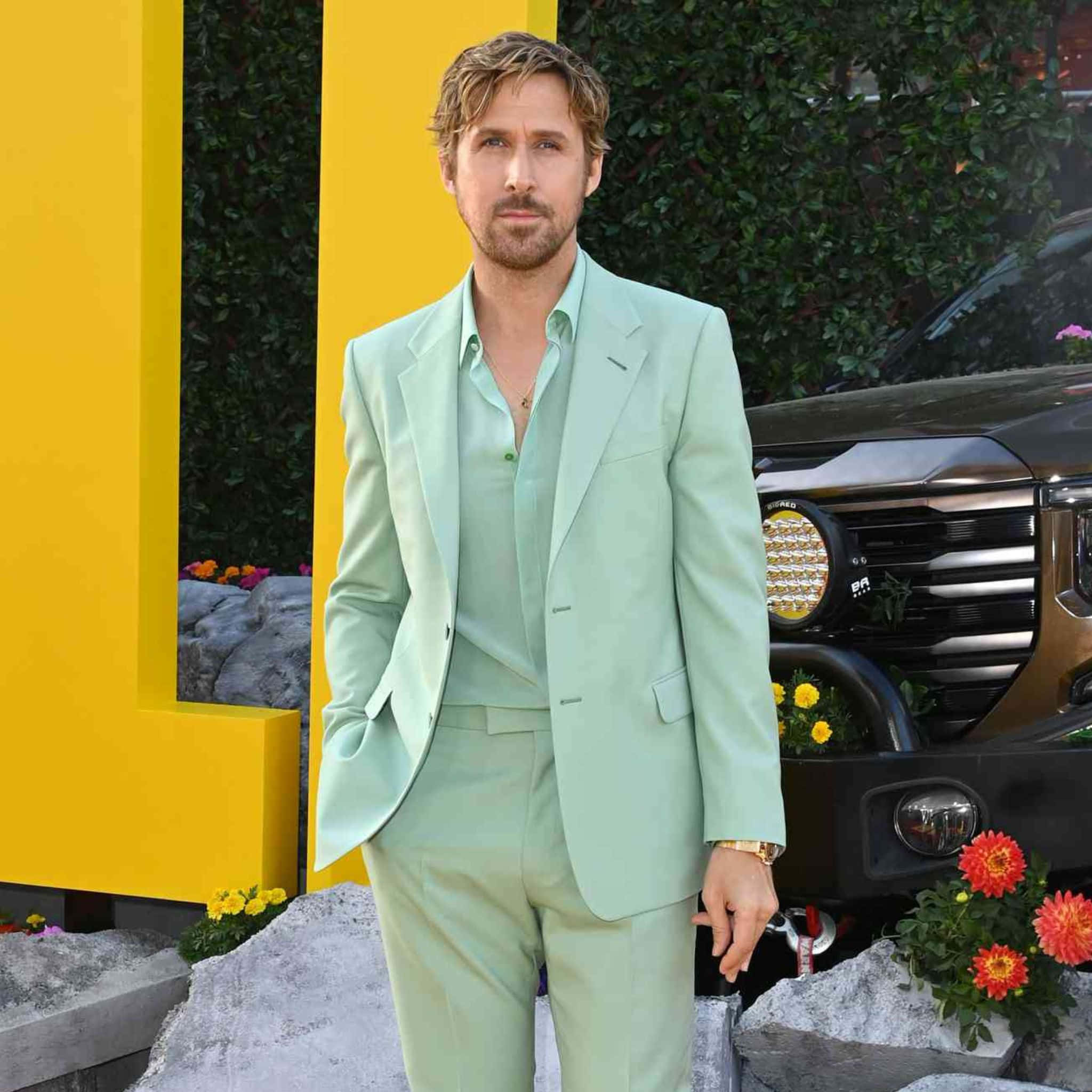 Ryan Gosling, mint green suit, yellow backdrop, Full HD Desktop Wallpaper