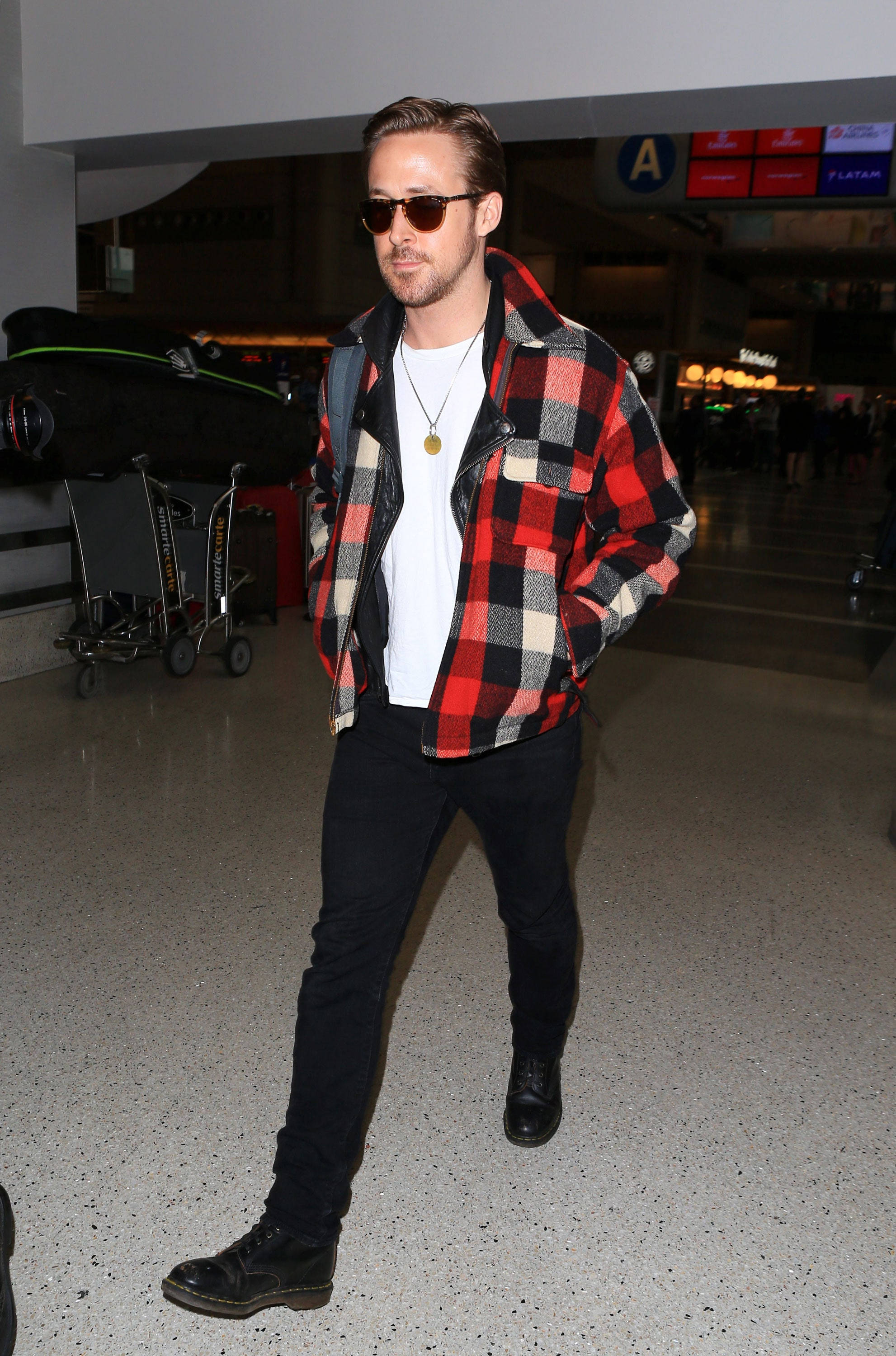 Ryan Gosling, red black and white plaid jacket, sunglasses, 2K Phone Wallpaper
