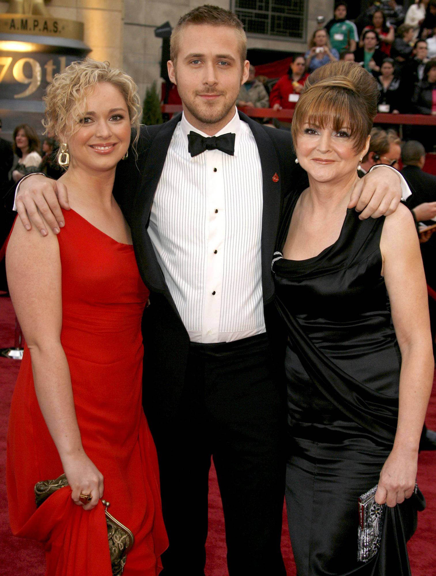 Ryan Gosling, red carpet, formal awards ceremony, Full HD Phone Wallpaper