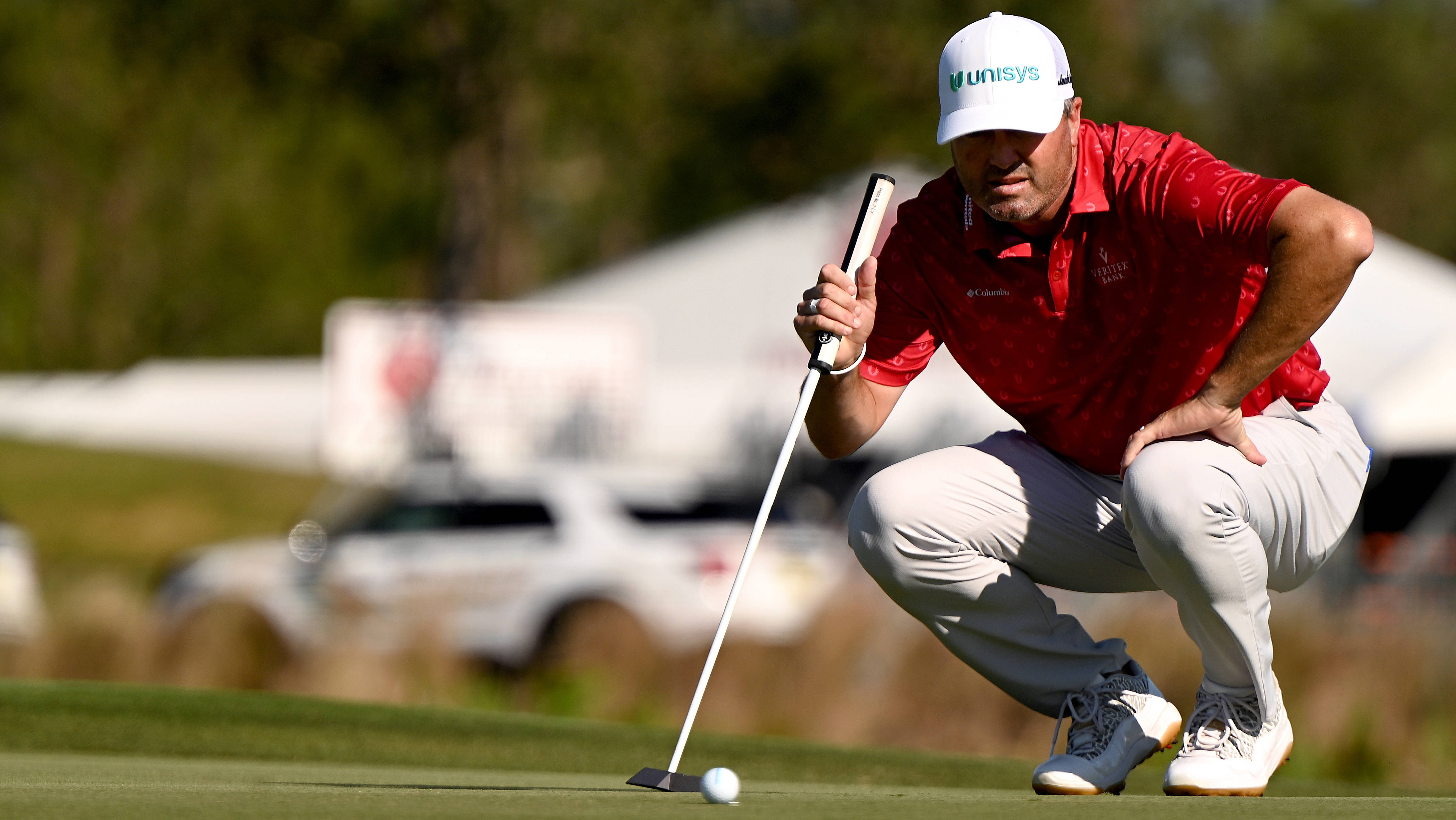 Ryan Palmer, red shirt, putt, 4K Desktop Wallpaper