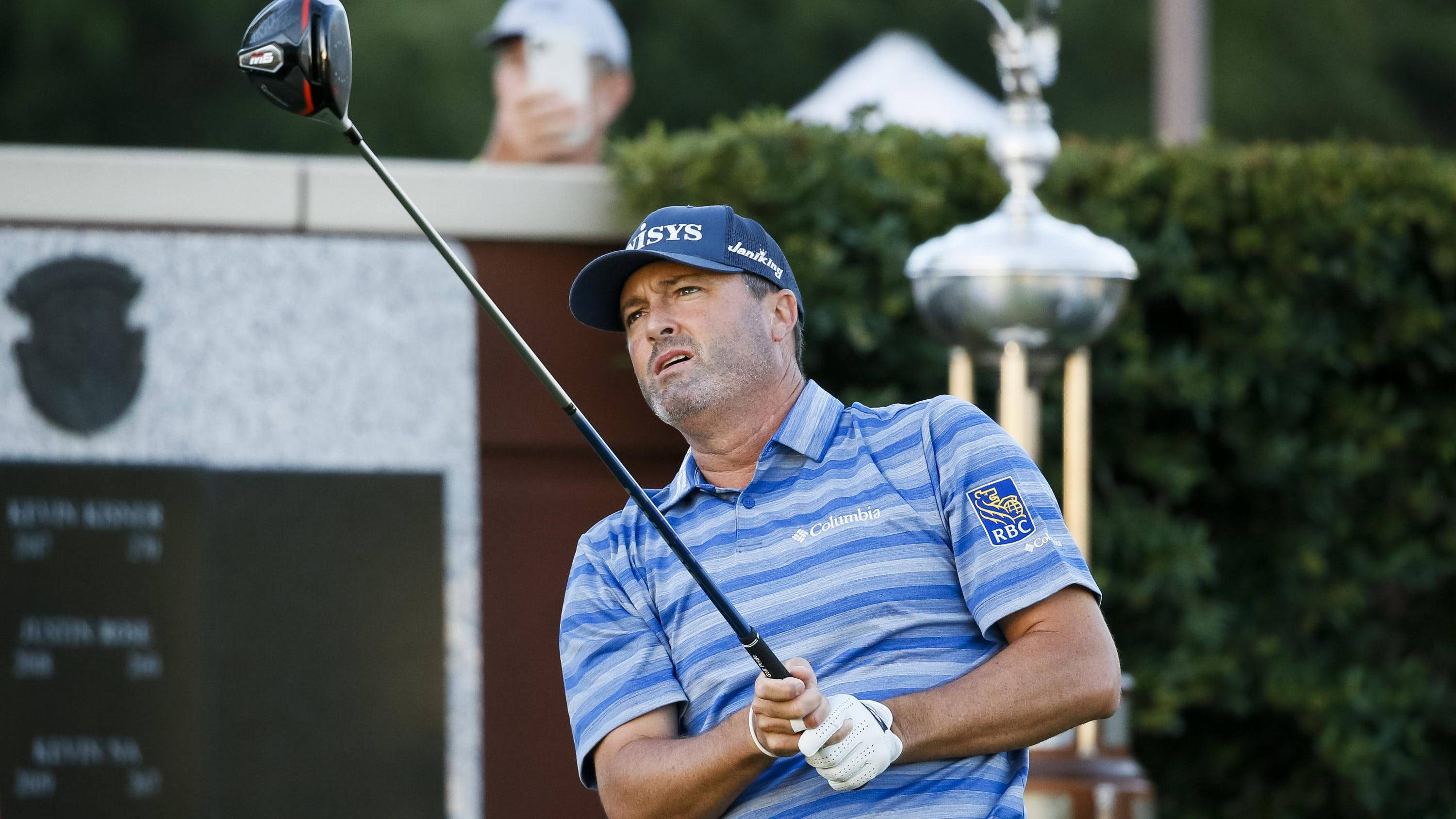 Ryan Palmer, golfer, mid-swing, 2K Desktop Wallpaper
