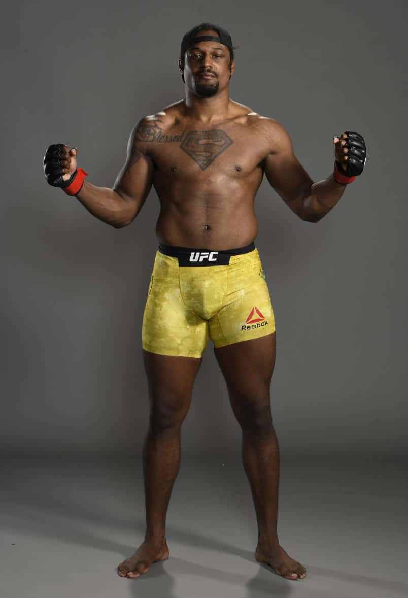 Ryan Spann, yellow UFC shorts, gloves, SD Phone Wallpaper