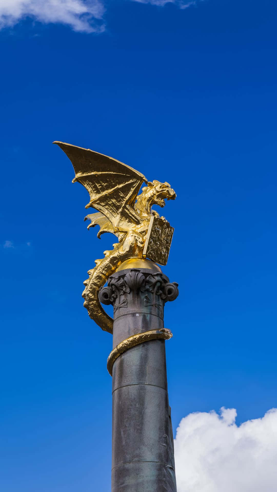 golden dragon statue, S Hertogenbosch, dark stone column, Full HD Phone Wallpaper