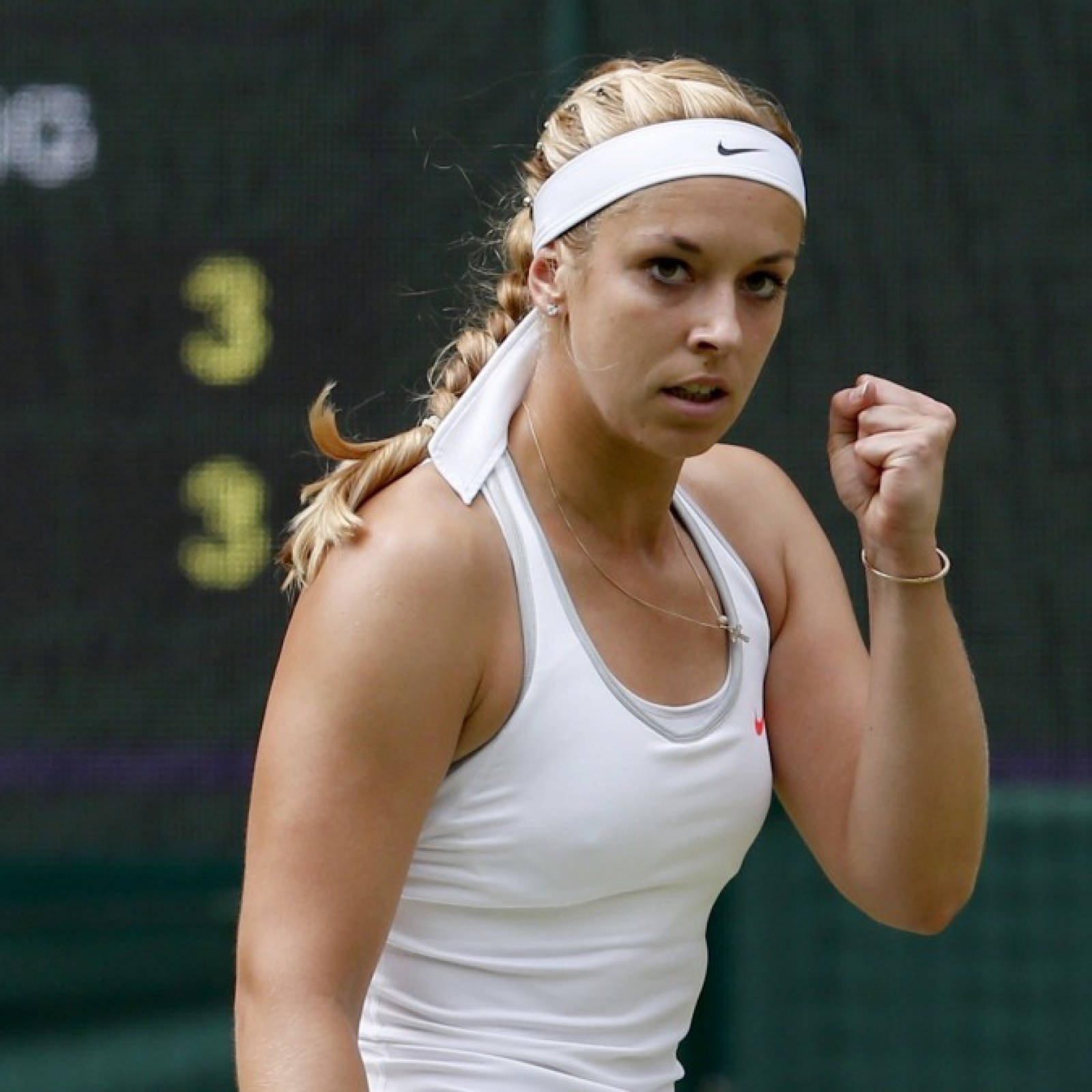 Sabine Lisicki, white gear, grass court, HD Desktop Wallpaper