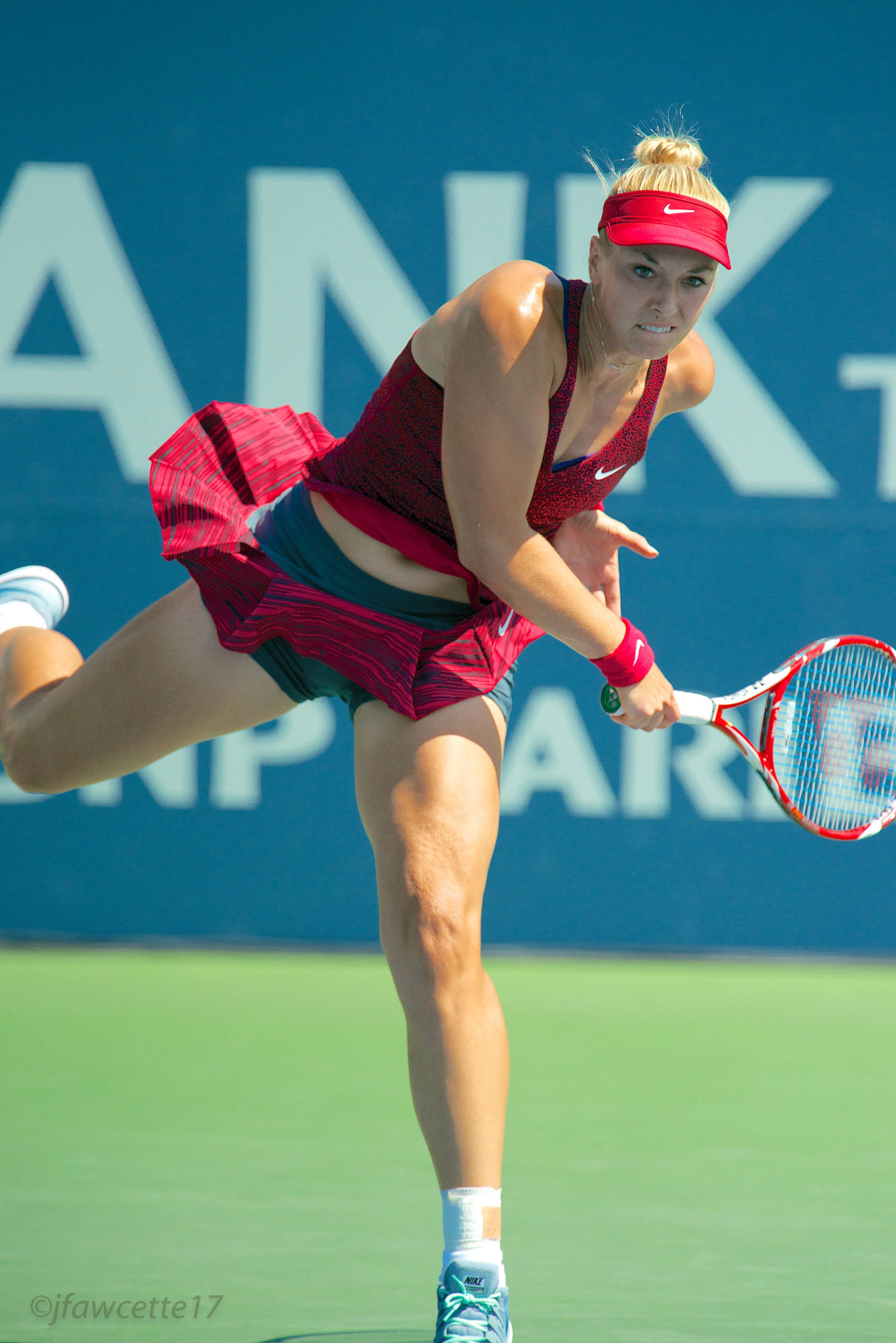 Sabine Lisicki, red tennis racket, green court, 2K Phone Wallpaper