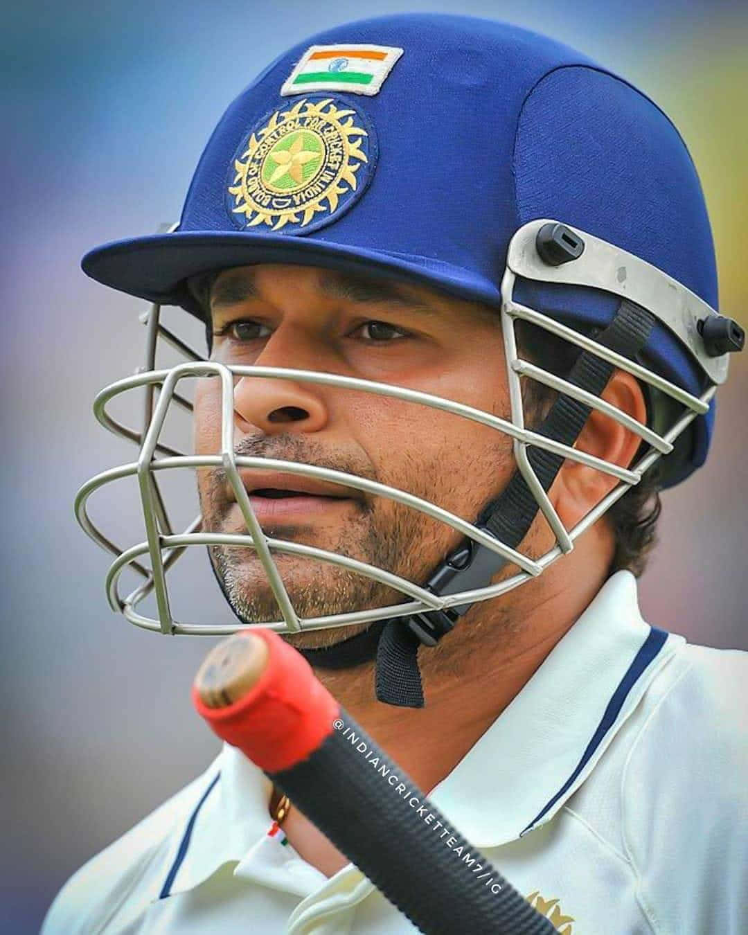 Sachin Tendulkar, blue helmet, white uniform, HD Phone Wallpaper