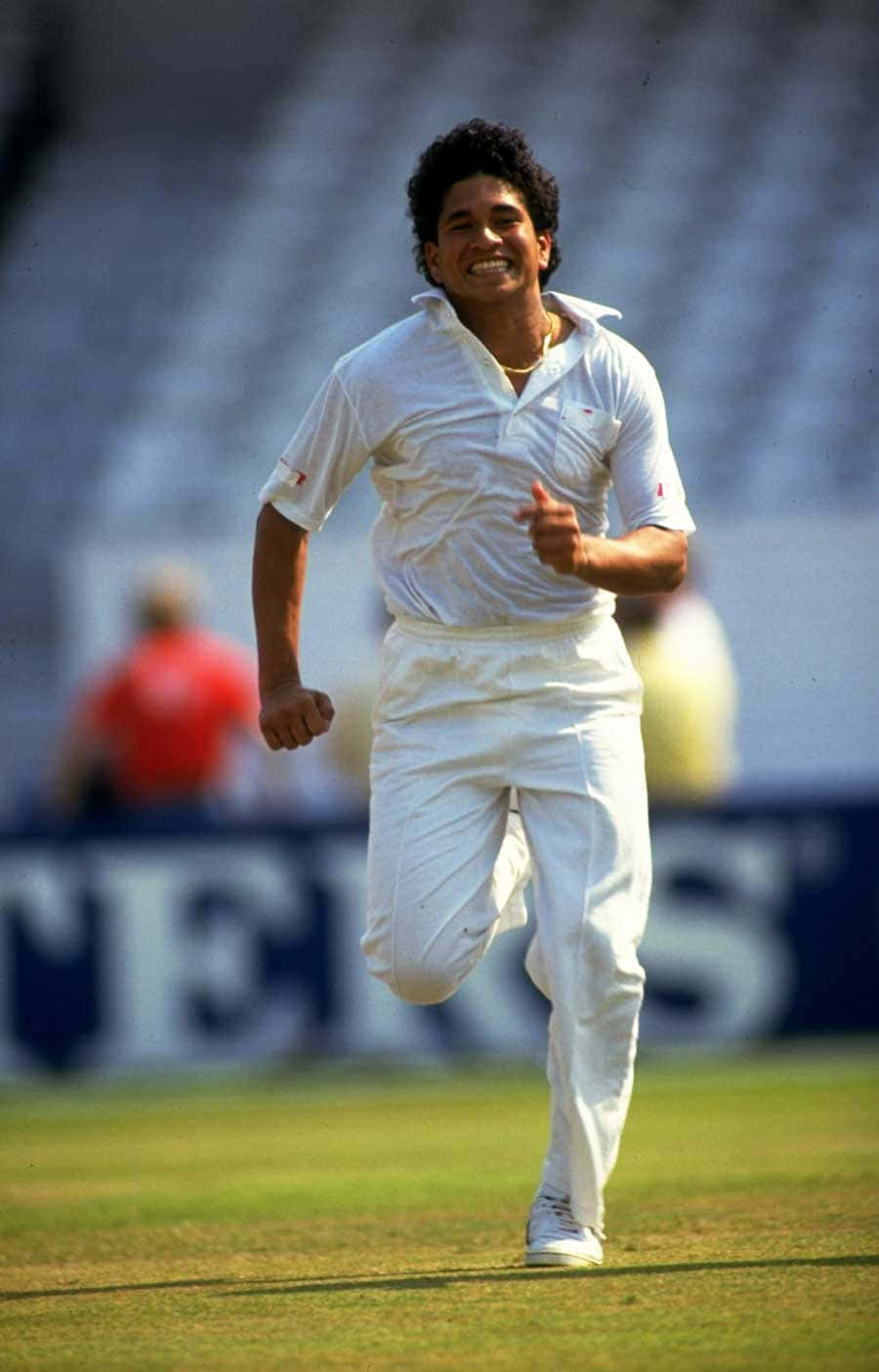 Sachin Tendulkar, white uniform, sunlit green field, HD Phone Wallpaper