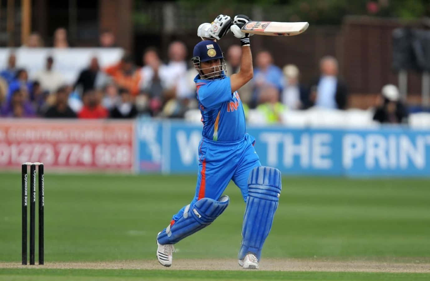 Sachin Tendulkar, blue uniform, green field, HD Desktop Wallpaper