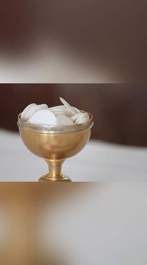 sacrament, chalice, communion wafers, SD Phone Wallpaper