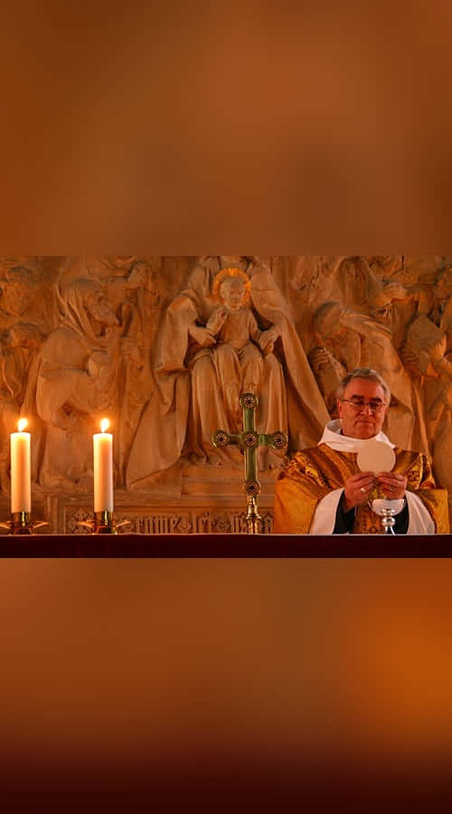 Sacrament, golden vestments, chalice, SD Phone Wallpaper