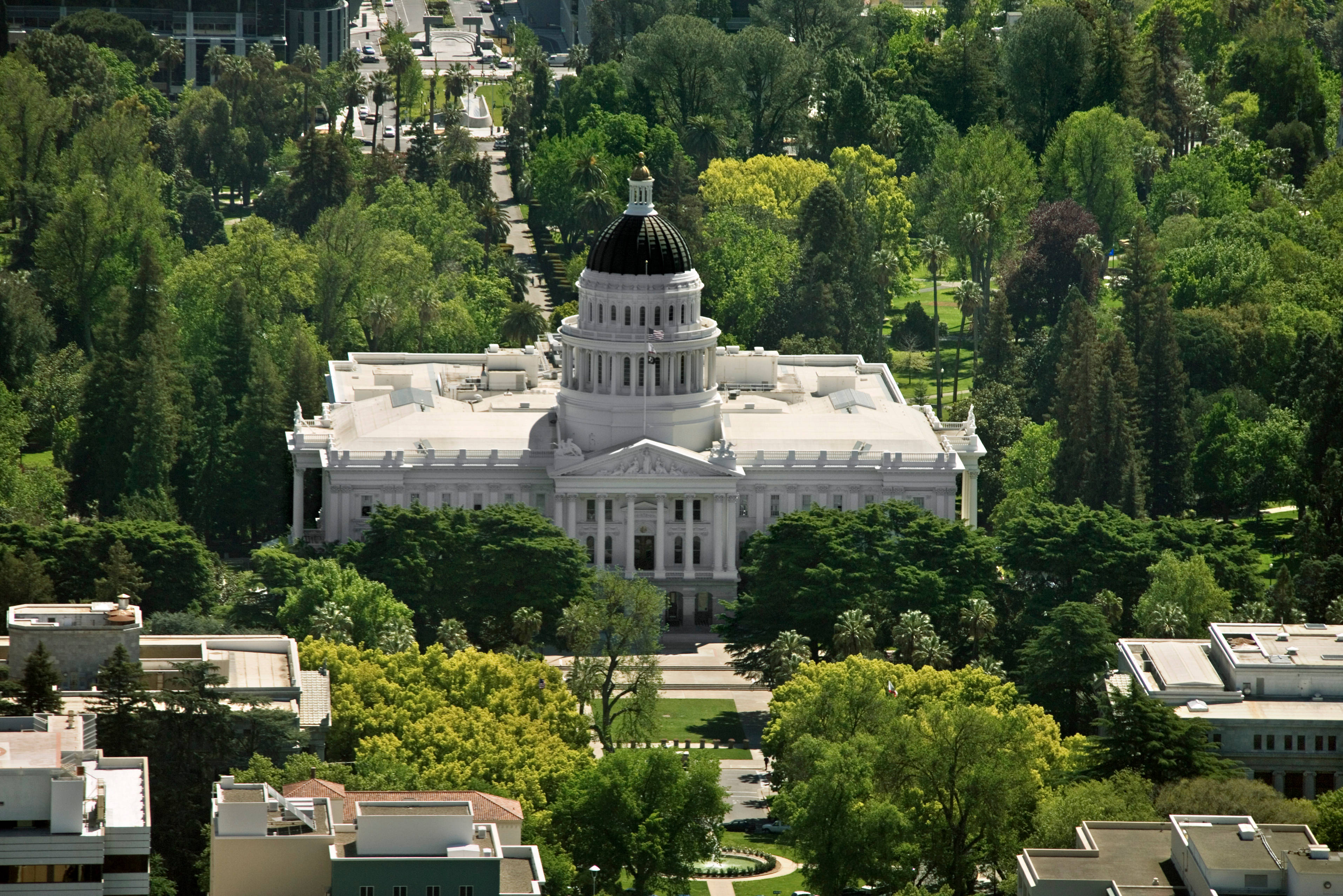 Sacramento, capitol building, white domed, 2K Desktop Wallpaper