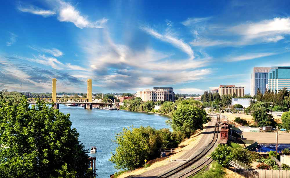 Sacramento, yellow bridge, river, SD Desktop Wallpaper