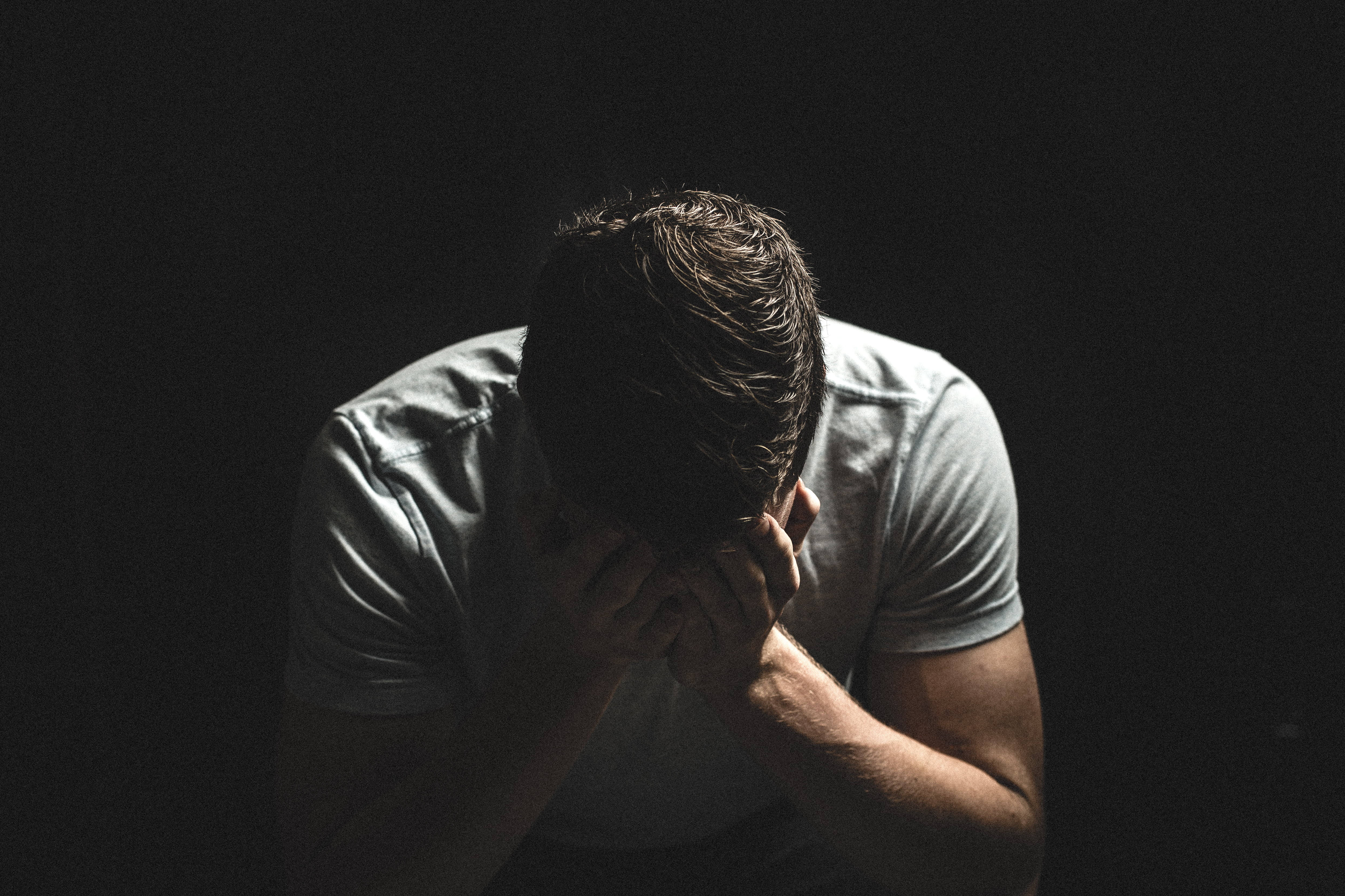 man, white tshirt, black background, 4K Desktop Wallpaper