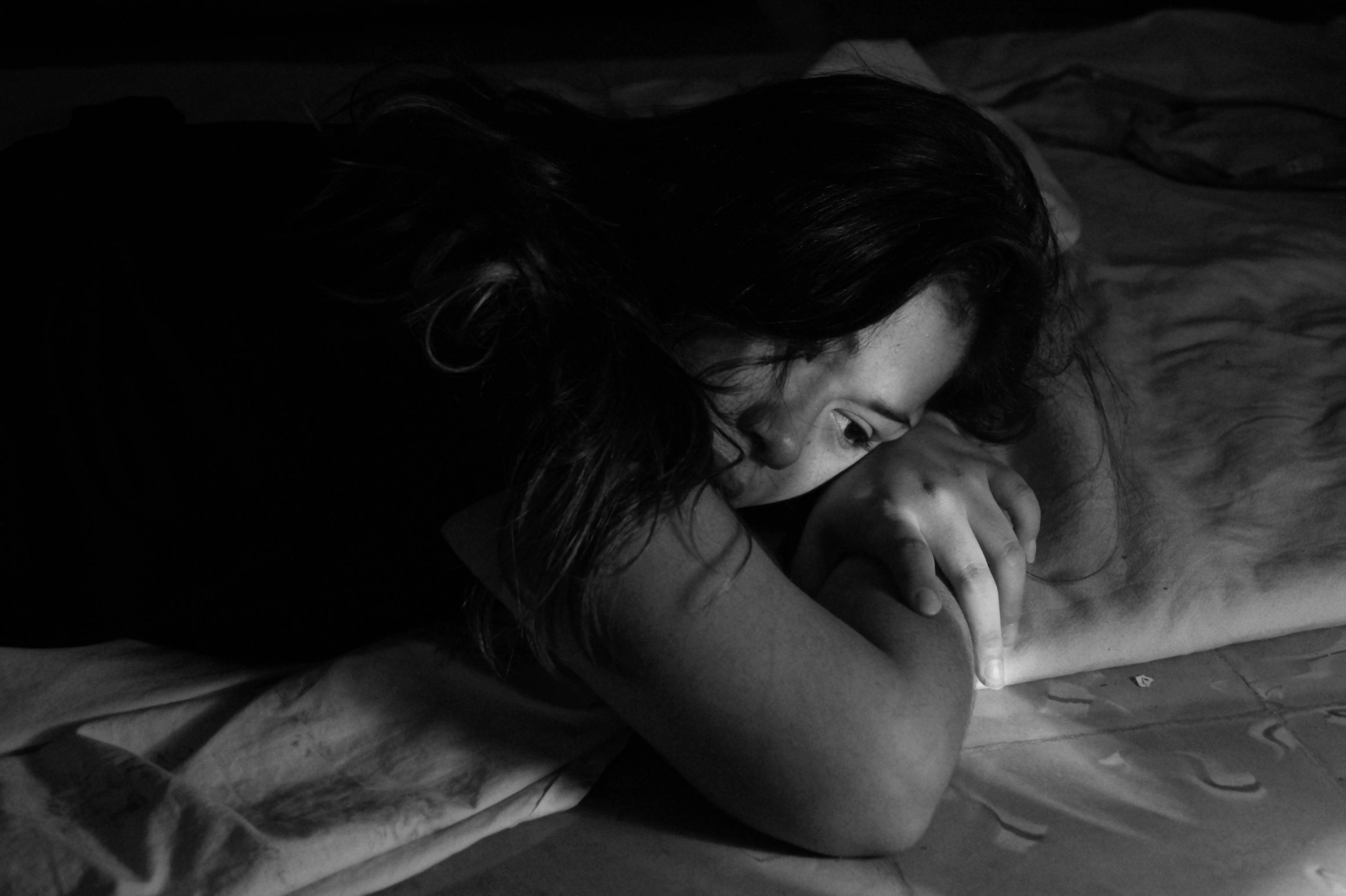 bed, dimly lit, black and white scene, 2K Desktop Wallpaper