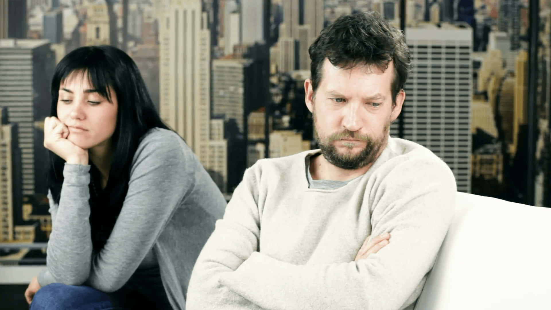 Sad Couple, cityscape backdrop, couch, Full HD Desktop Wallpaper