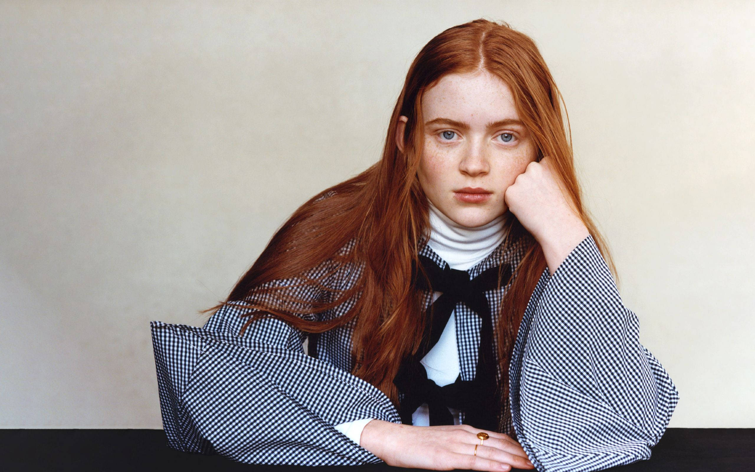 Sadie Sink, red hair, freckles, 2K Desktop Wallpaper