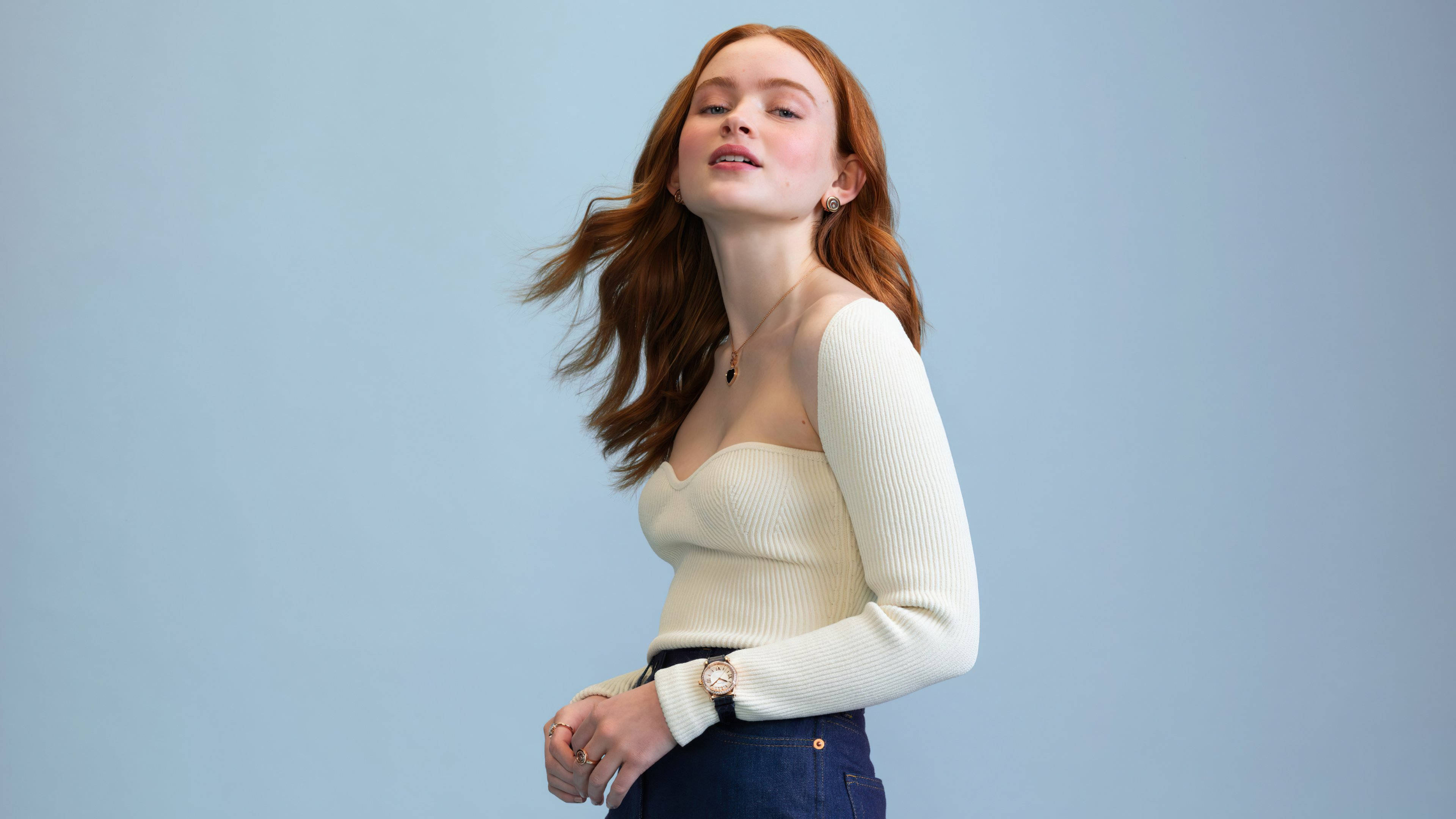 Sadie Sink, light blue setting, cream ribbed top, 4K Desktop Wallpaper