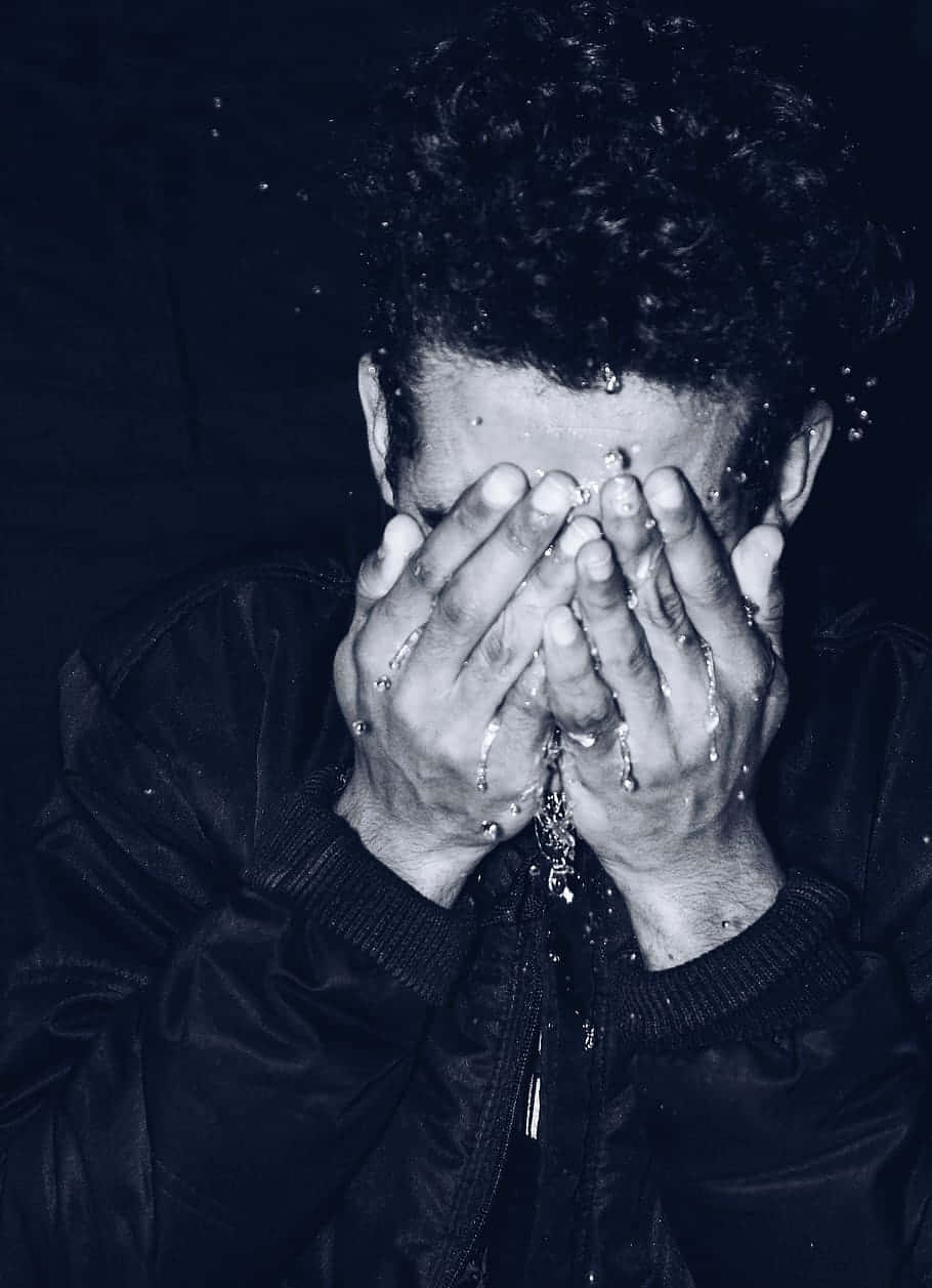 curly hair, wet hands, water droplets, SD Phone Wallpaper