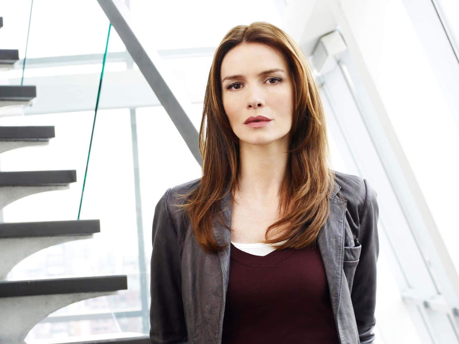 Saffron Burrows, modern glass-walled building, sleek staircase, HD Desktop Wallpaper