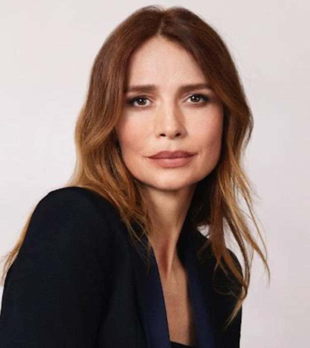 Saffron Burrows, black dress, black blazer, SD Phone Wallpaper