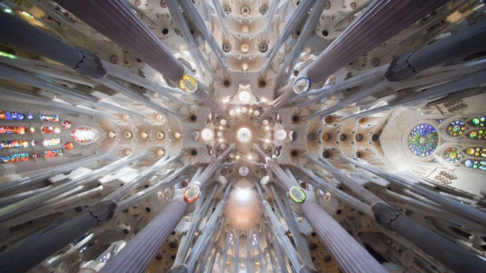 Sagrada Familia, ceiling, soaring columns, HD Desktop Wallpaper