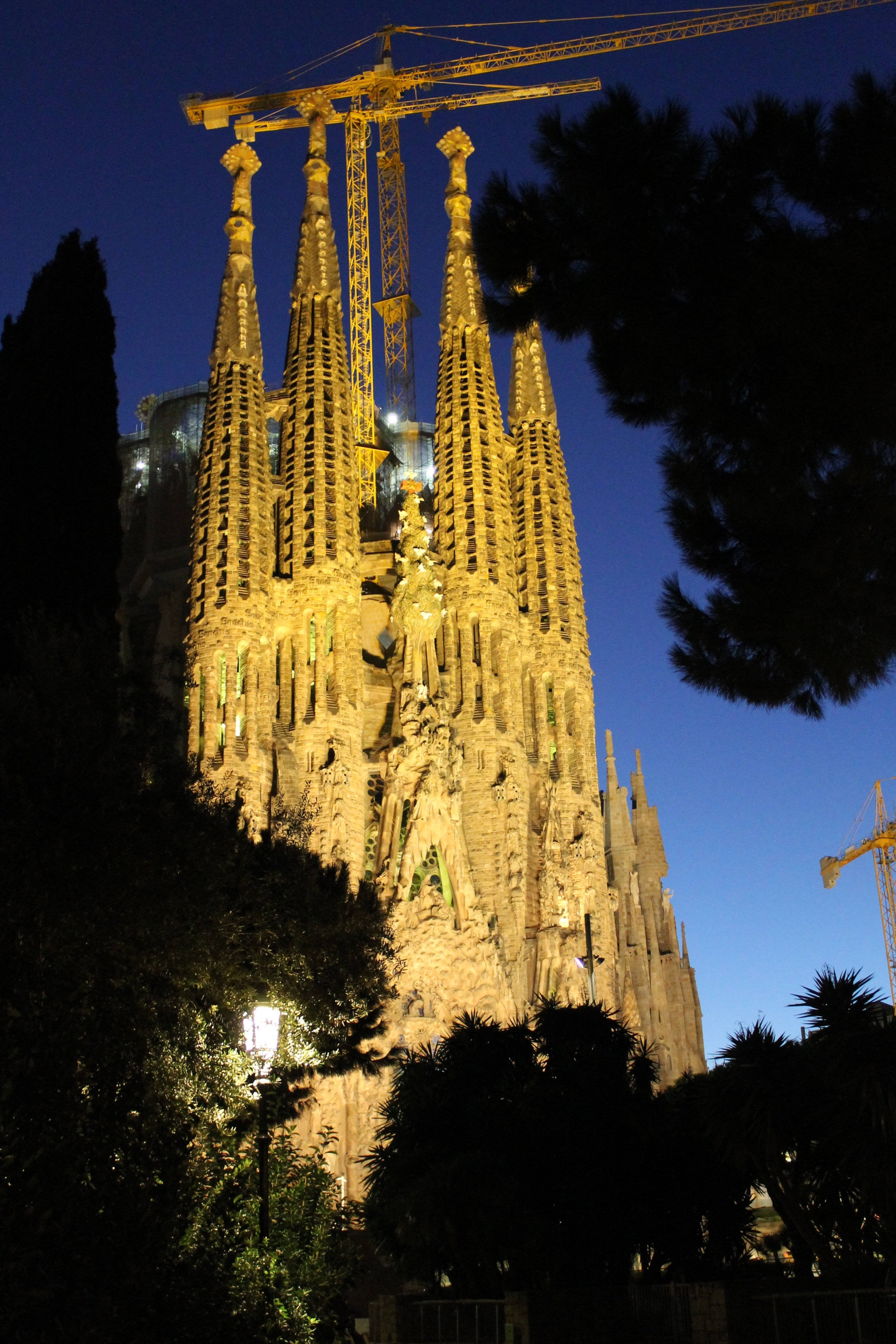 Sagrada Familia, Night, dusk, 4K Phone Wallpaper