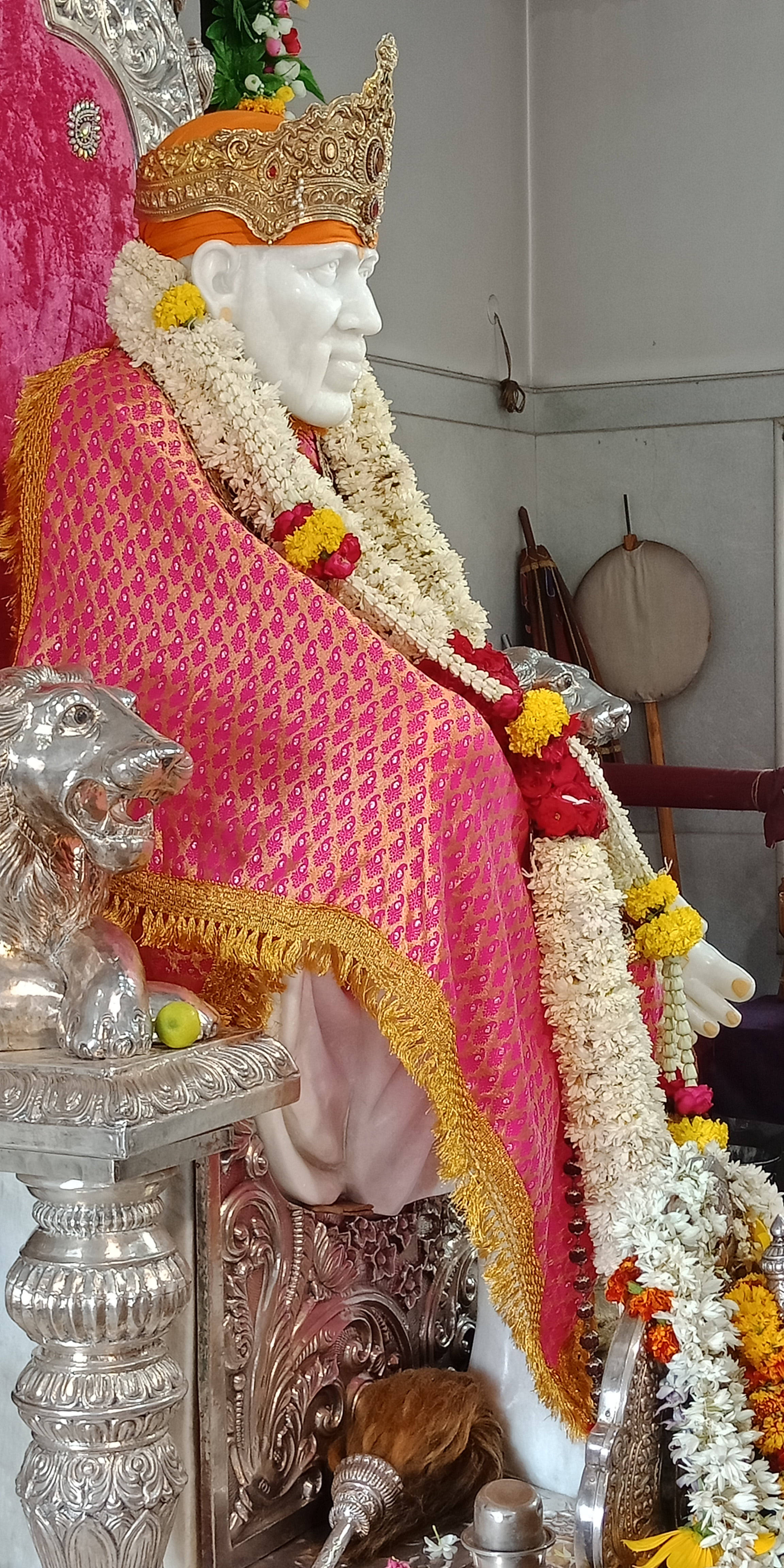 Sai Baba, white statue, crowned deity, 4K Phone Wallpaper