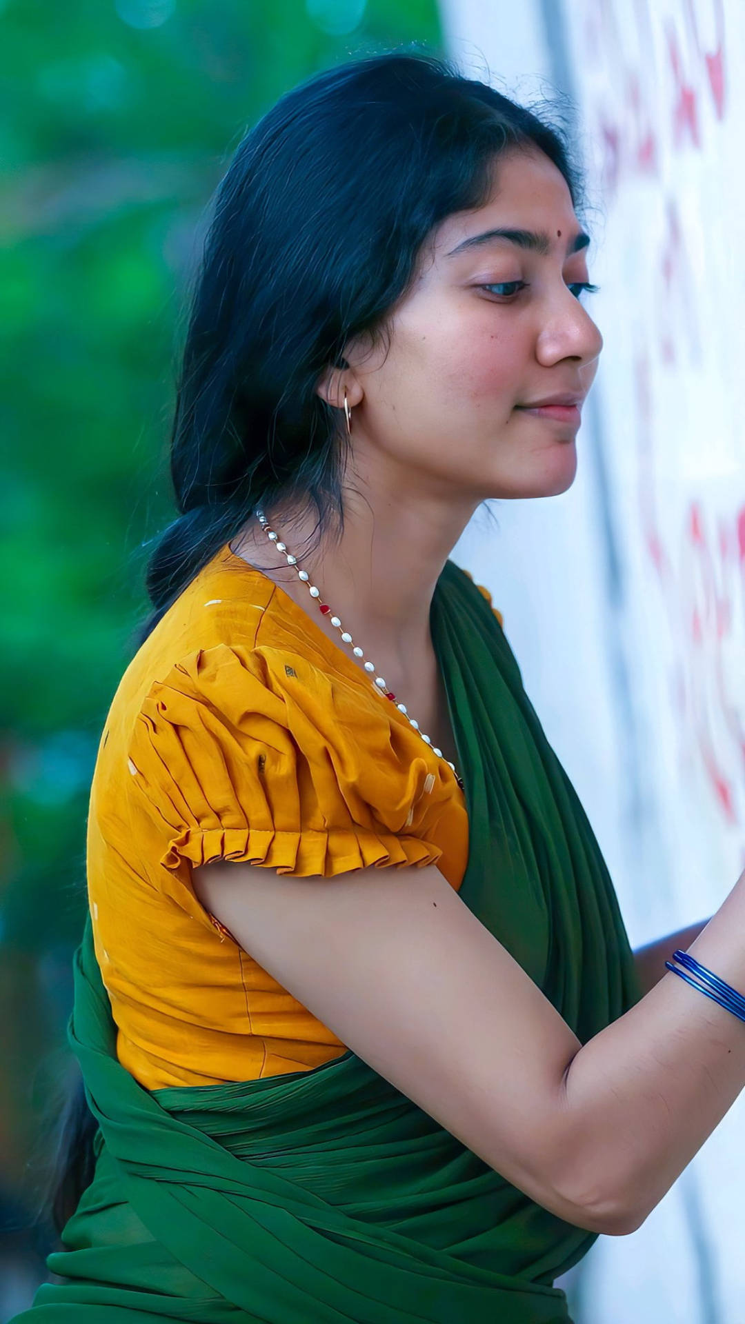 Sai Pallavi, vibrant yellow blouse, green saree, Full HD Phone Wallpaper