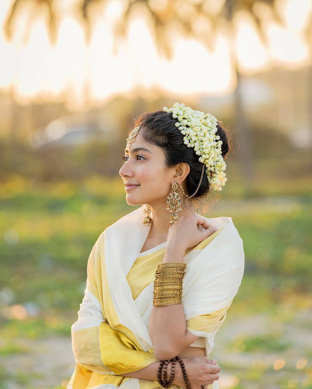 Sai Pallavi, Onam fashion, yellow and white traditional attire, HD Phone Wallpaper