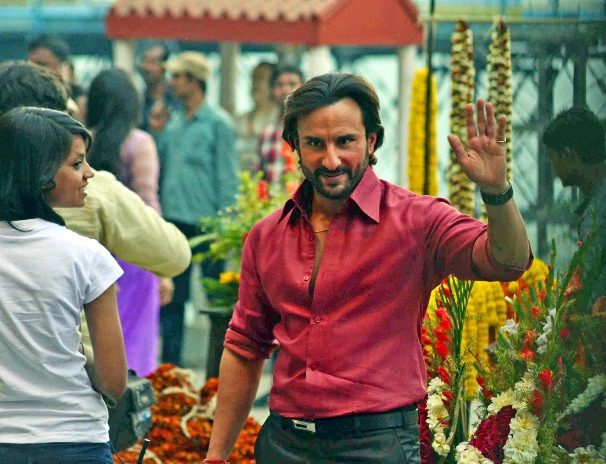 Saif Ali Khan, red polo, vibrant flower stalls, Full HD Desktop Wallpaper