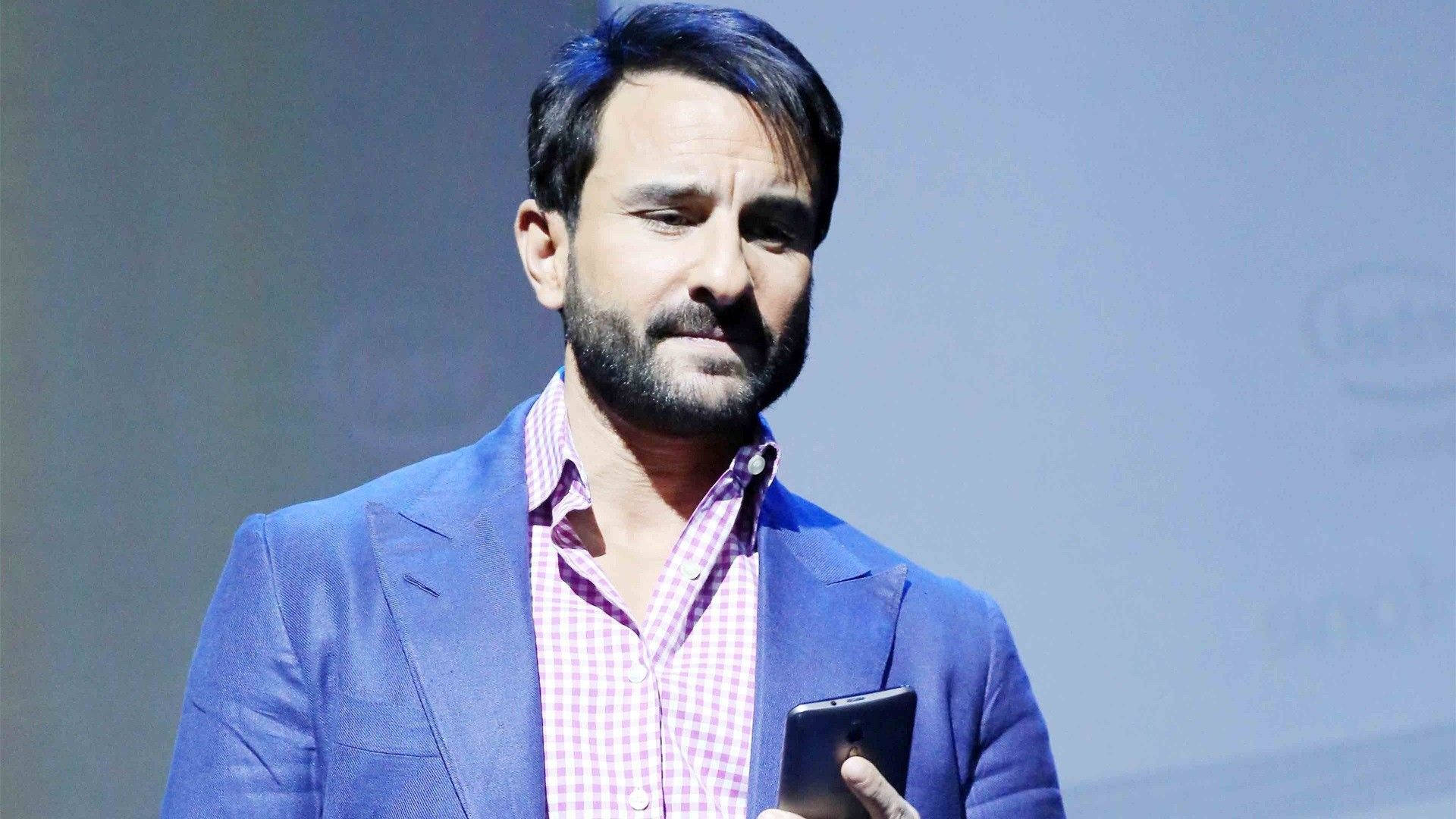 Saif Ali Khan, blue blazer, checkered shirt, Full HD Desktop Wallpaper