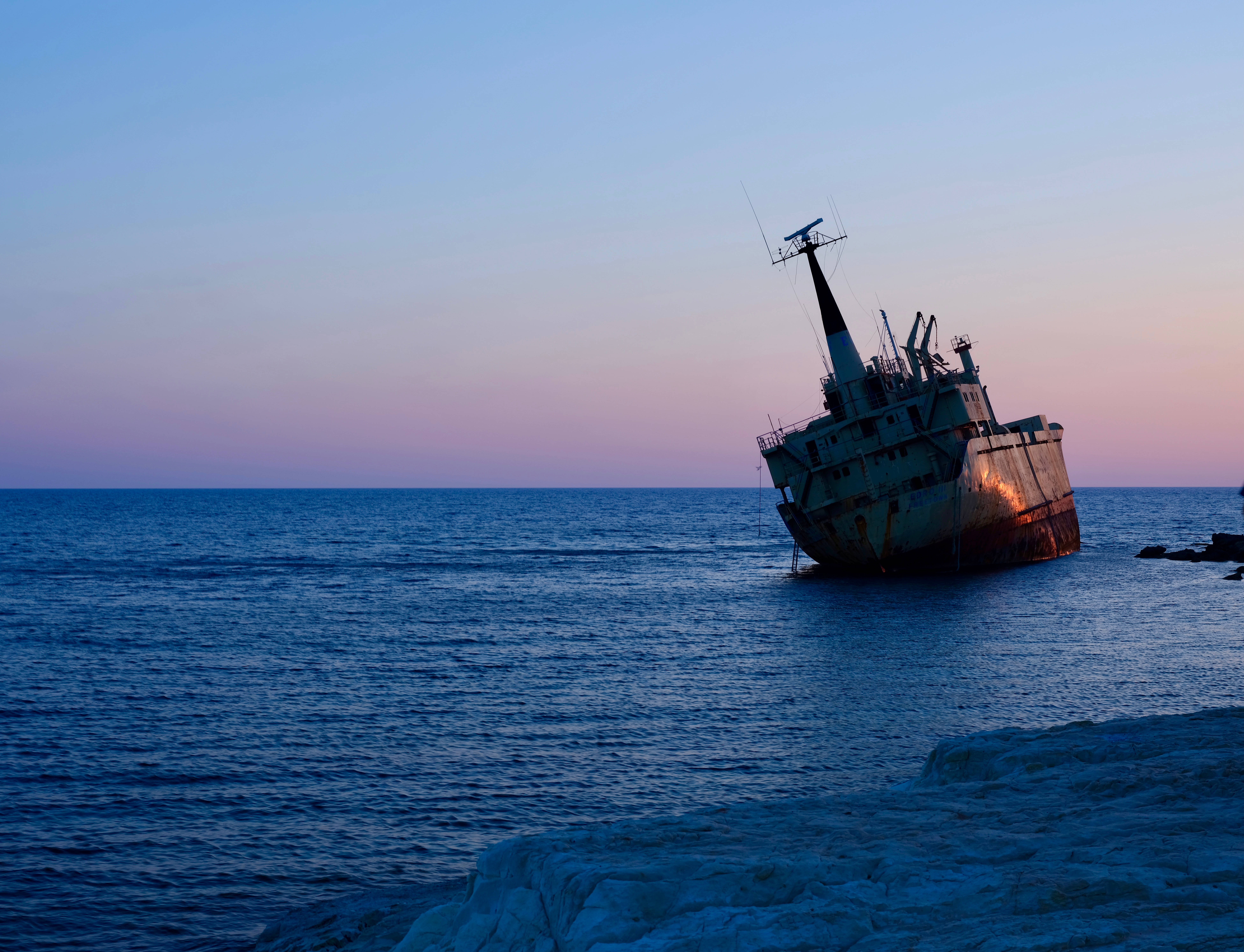 sailing ship, deep blue ocean, twilight, 8K Desktop Wallpaper